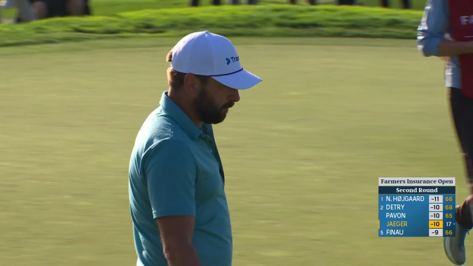 Stephan Jaeger finishes with eagle putt to take the lead at Farmers