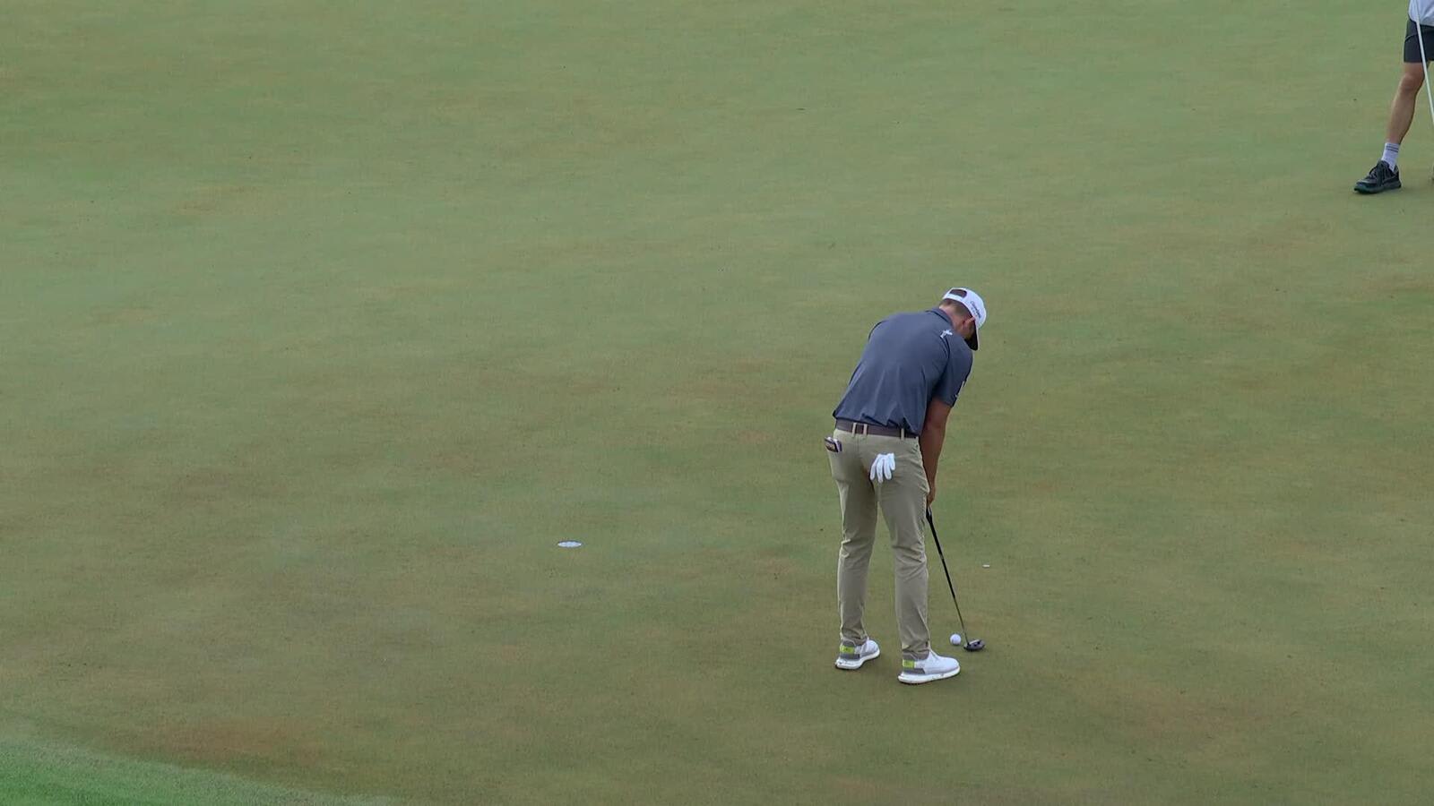 Andrew Putnam rolls in 8-foot birdie putt on No. 16 at THE PLAYERS