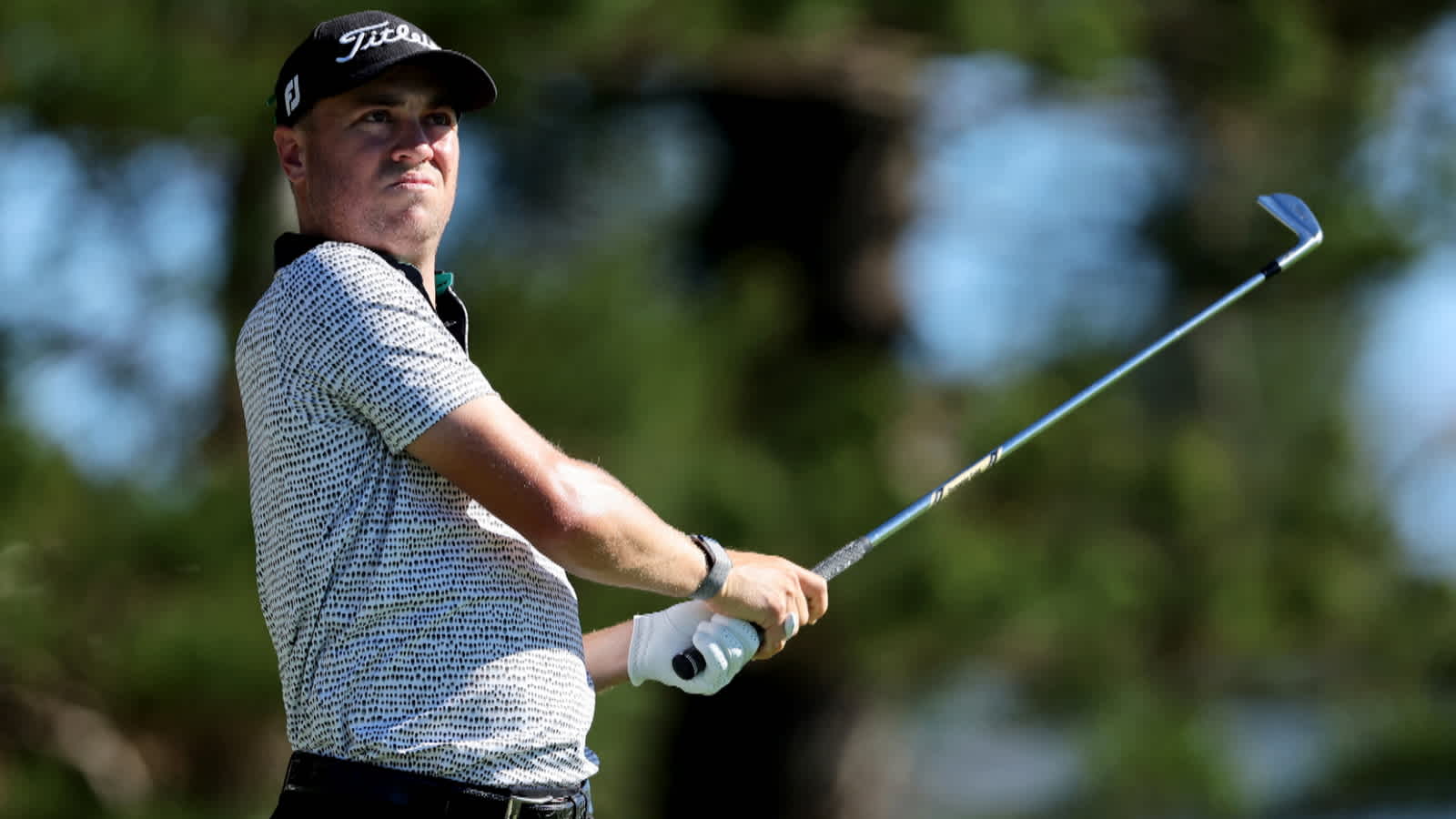 Justin Thomas goes 6-under through five holes at Sentry