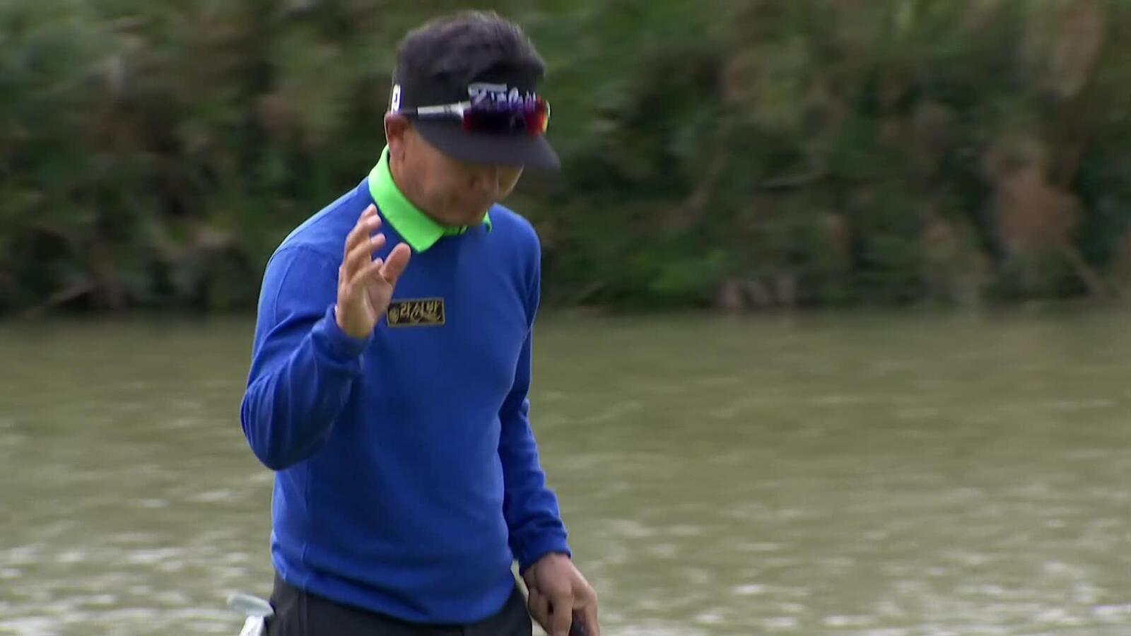 Y.E. Yang ties the lead with birdie on No. 17 at Trophy Hassan II