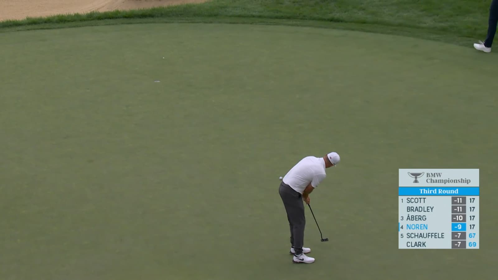 Alex Noren sinks 36-foot birdie putt to end day at BMW Championship