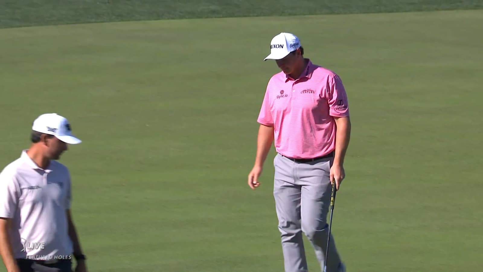 Sepp Straka drains 26-foot birdie putt at The American Express