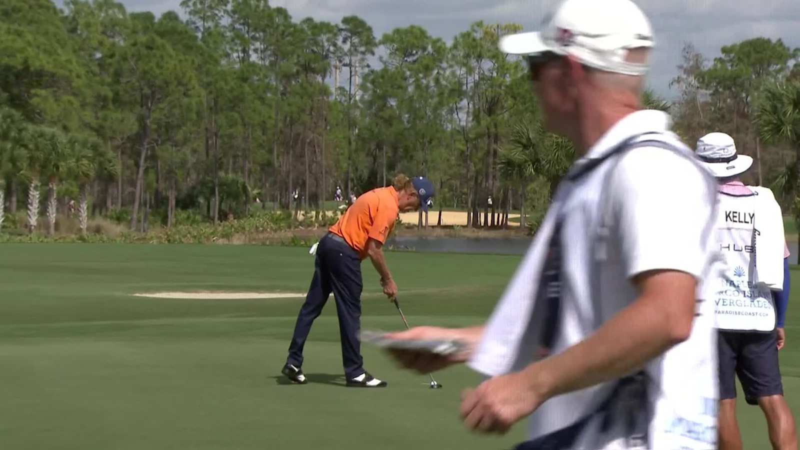 Miguel Angel Jiménez makes birdie on No. 15 at Chubb Classic
