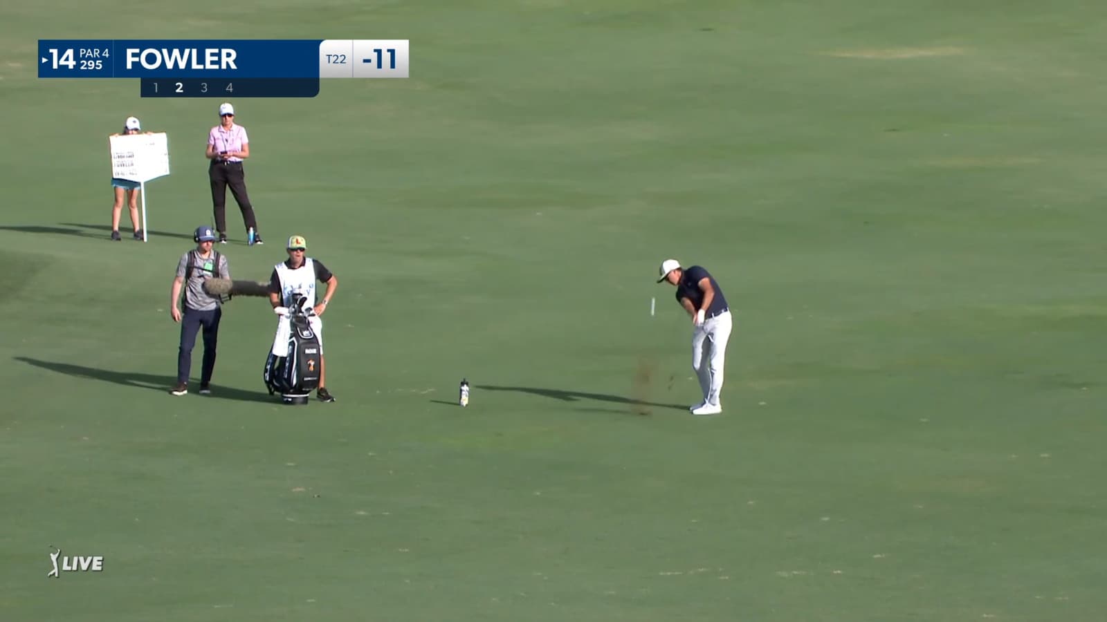 Rickie Fowler wedges it close to set up birdie at Sentry