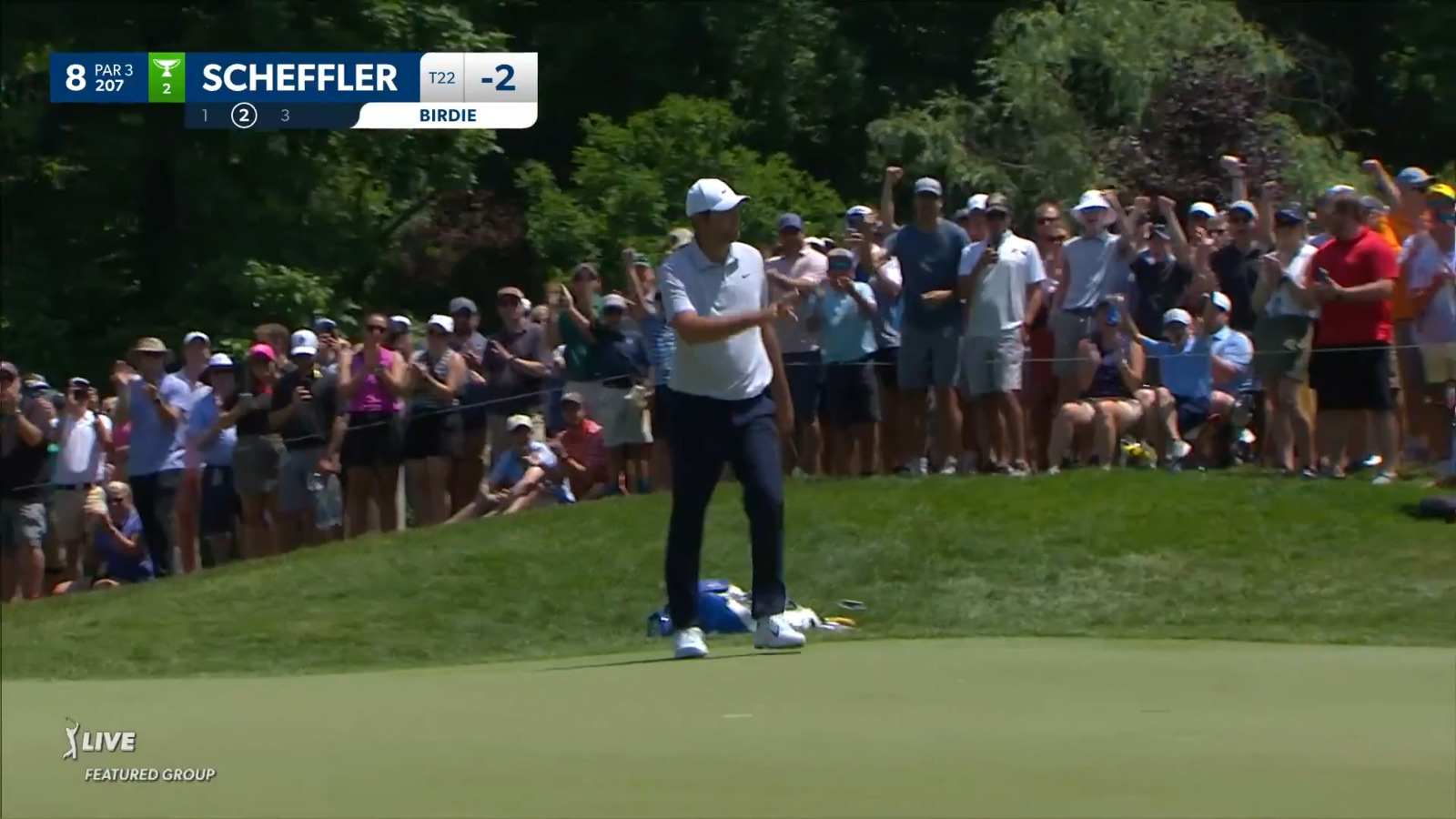 Scottie Scheffler buries 24-footer for birdie at the Memorial
