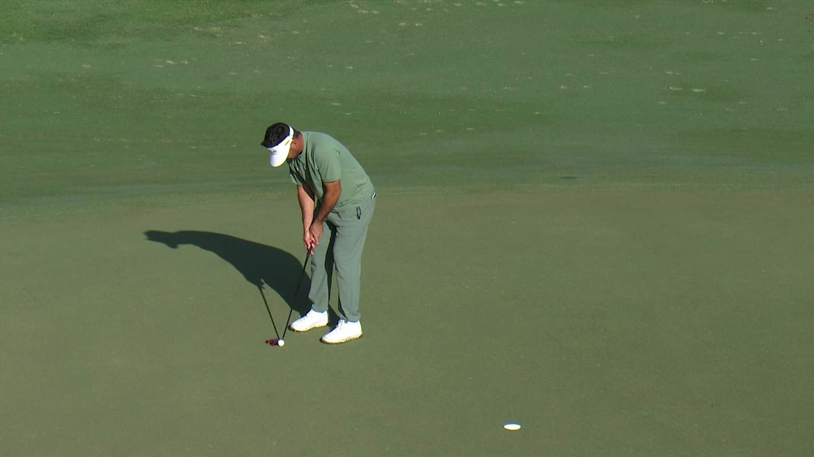 Jason Day drops 6-footer for birdie at The Sentry