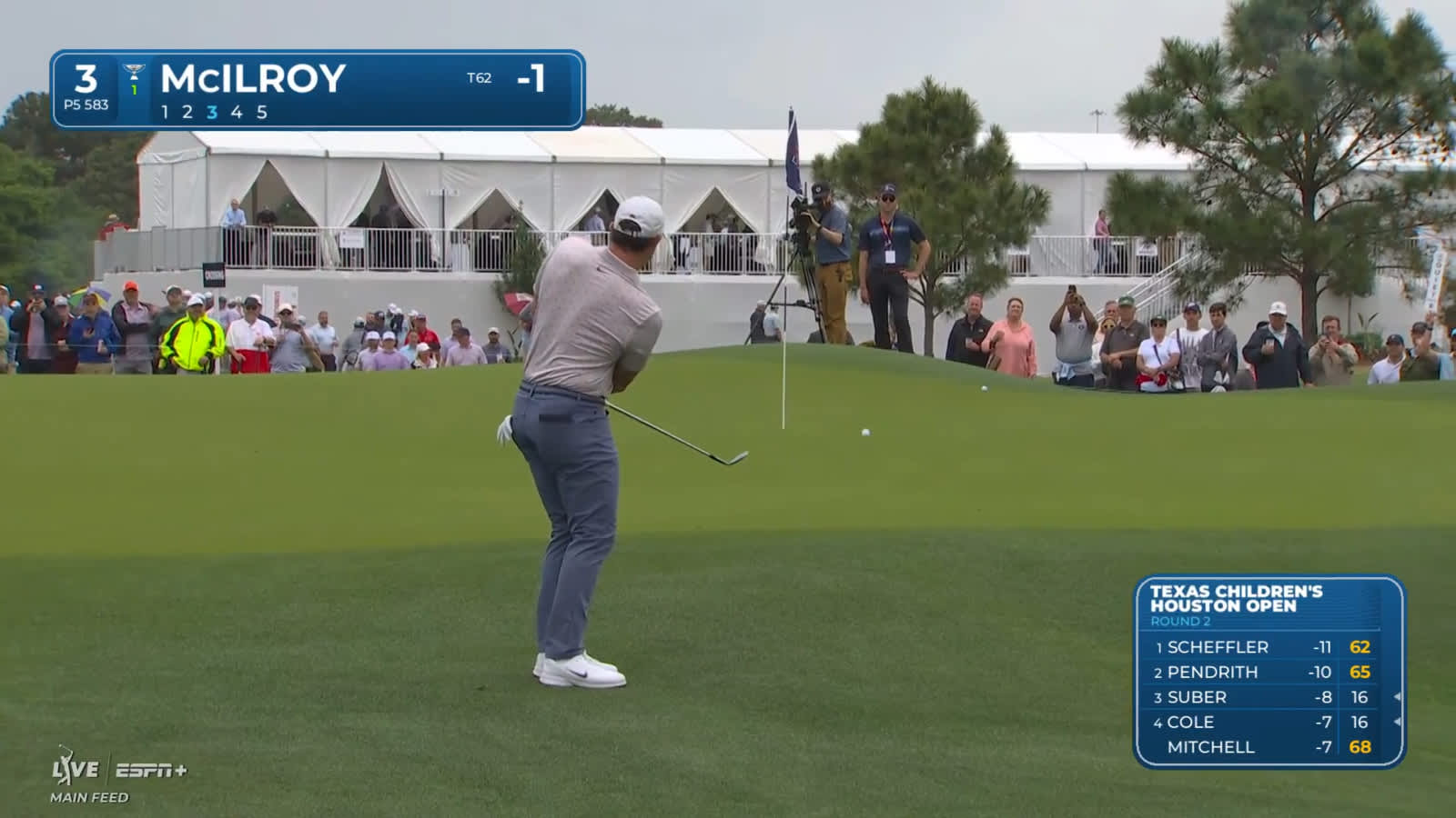 Rory McIlroy chips it close to set up birdie at Houston Open