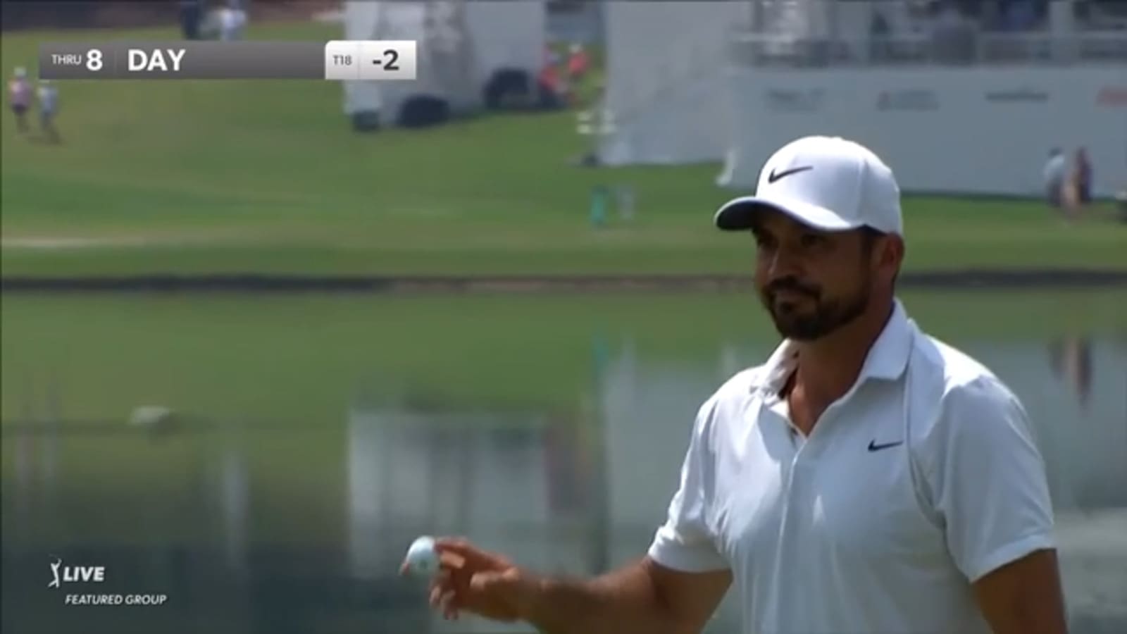 Jason Day curls in 14-foot putt for birdie at TOUR Championship