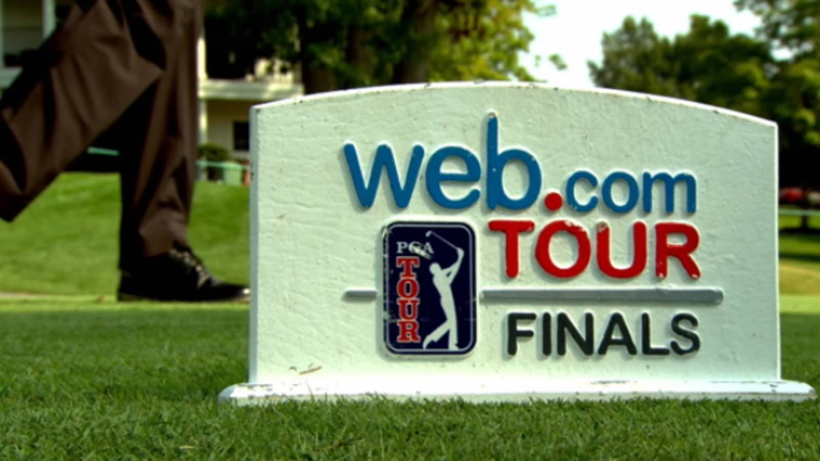 Whee Kim controls the early lead at Nationwide Children's