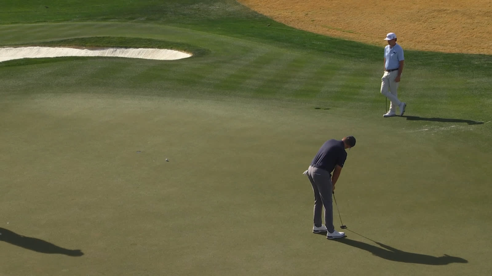 Luke List sends in 22-footer for birdie at WM Phoenix Open