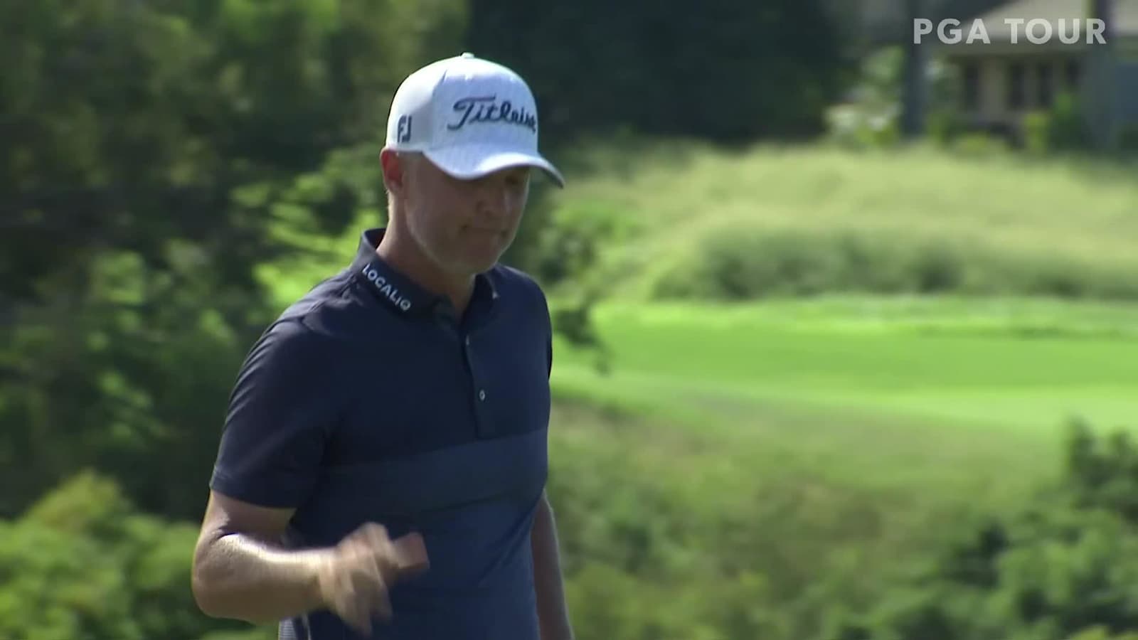 Matt Jones holes 13-footer for birdie at Sentry