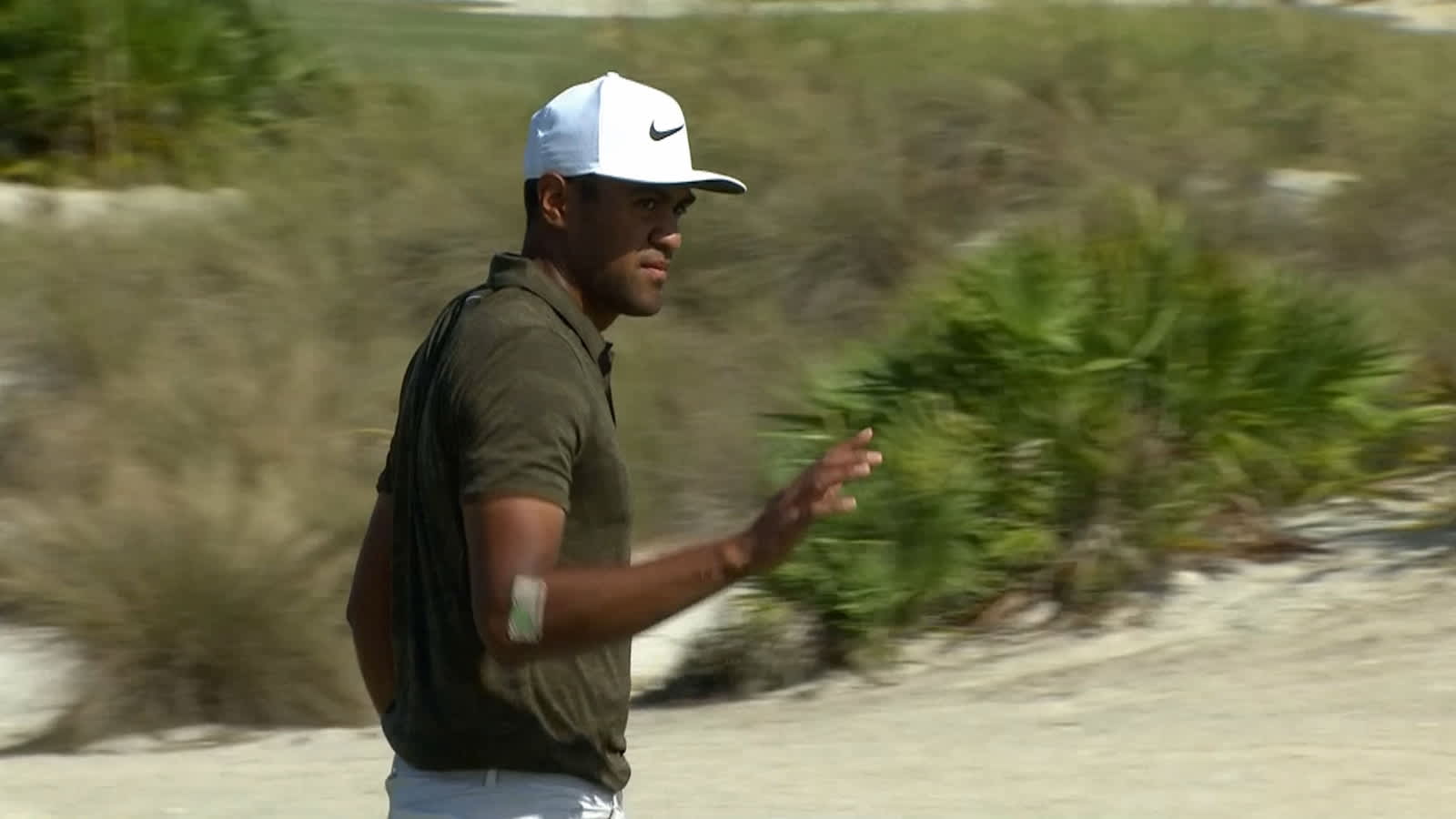 Tony Finau's solid birdie putt at Hero