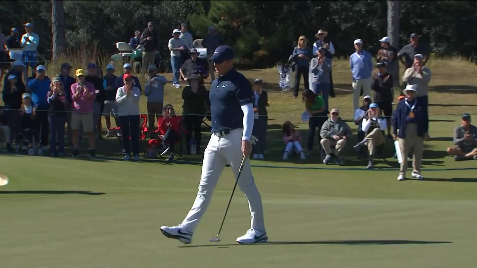 Rory McIlroy makes birdie at THE CJ CUP