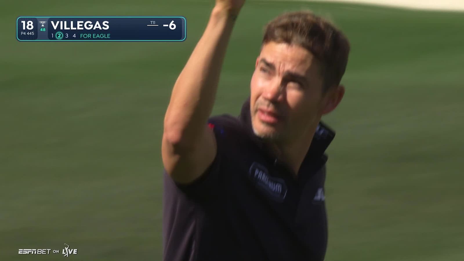 Camilo Villegas chips in for eagle from 95 feet at WM Phoenix Open