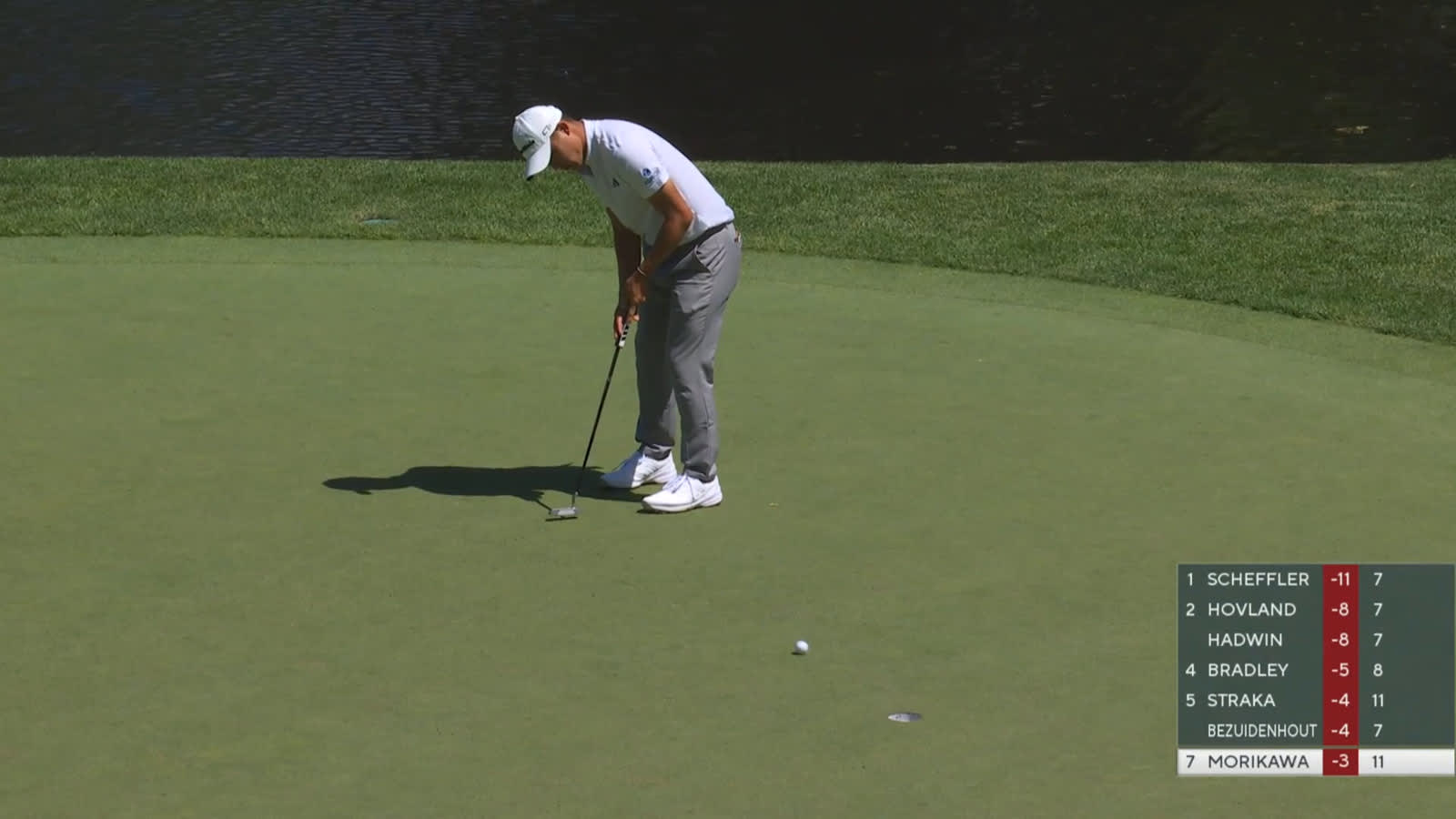 Collin Morikawa makes birdie putt at the Memorial