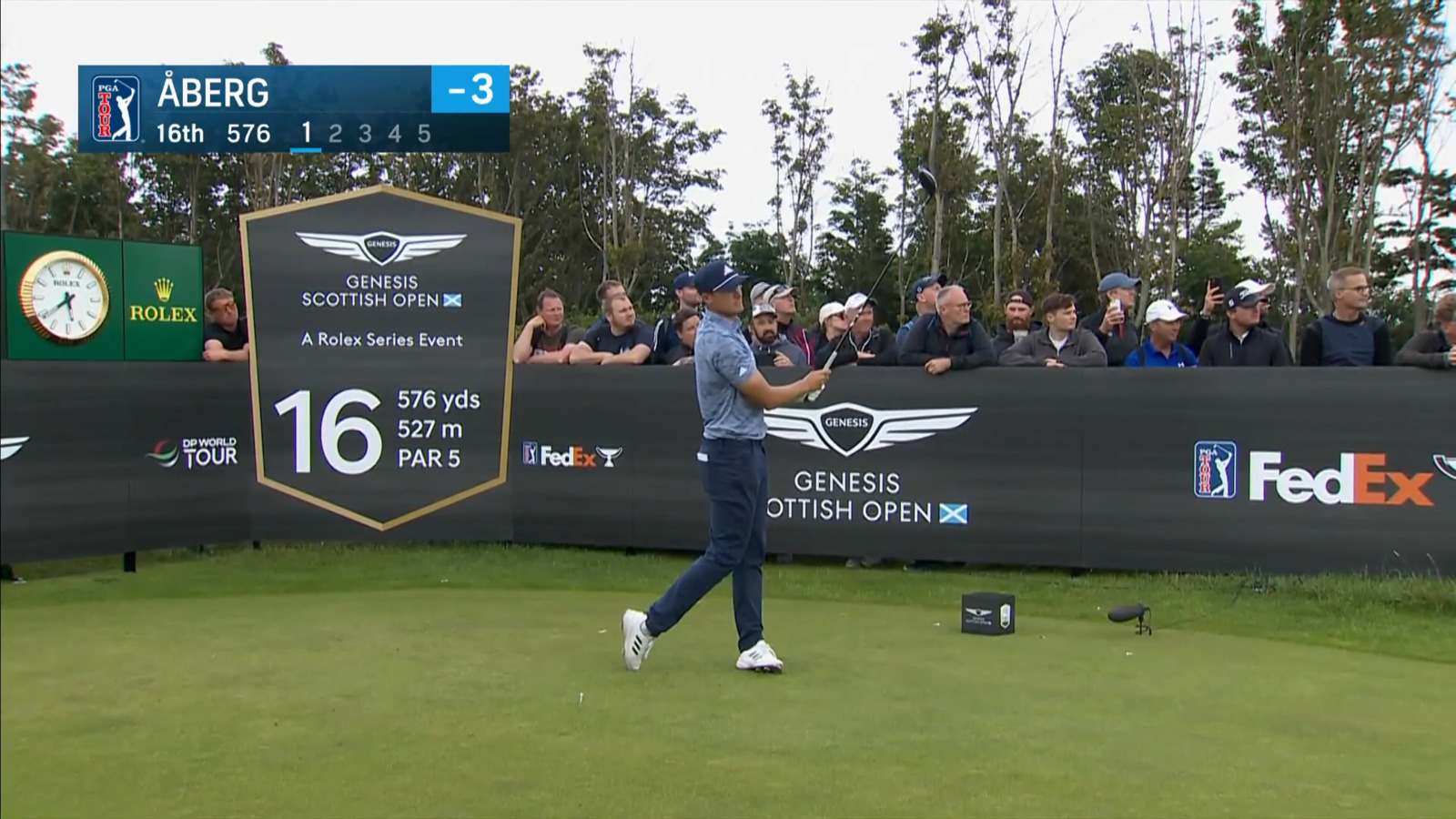 Ludvig Åberg navigates No. 16 for eagle at Genesis Scottish Open