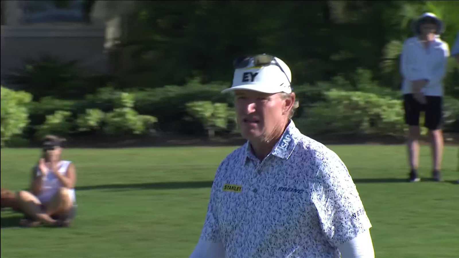 Ernie Els makes clutch birdie putt on No. 15 at Mitsubishi