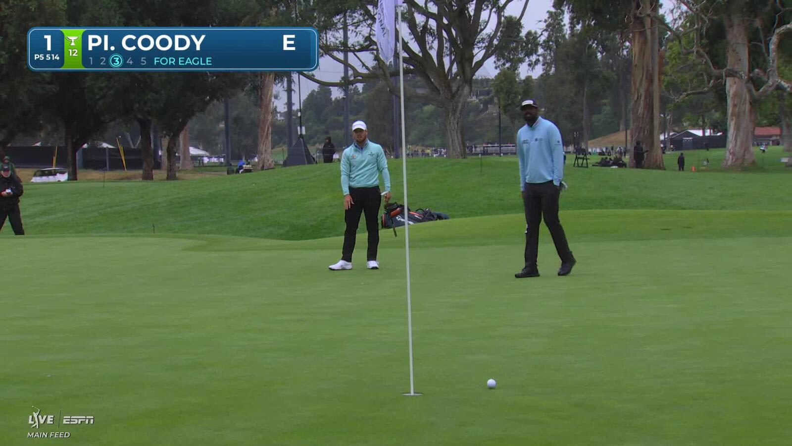 Pierceson Coody sinks 8-foot birdie putt on No. 1 at The Genesis