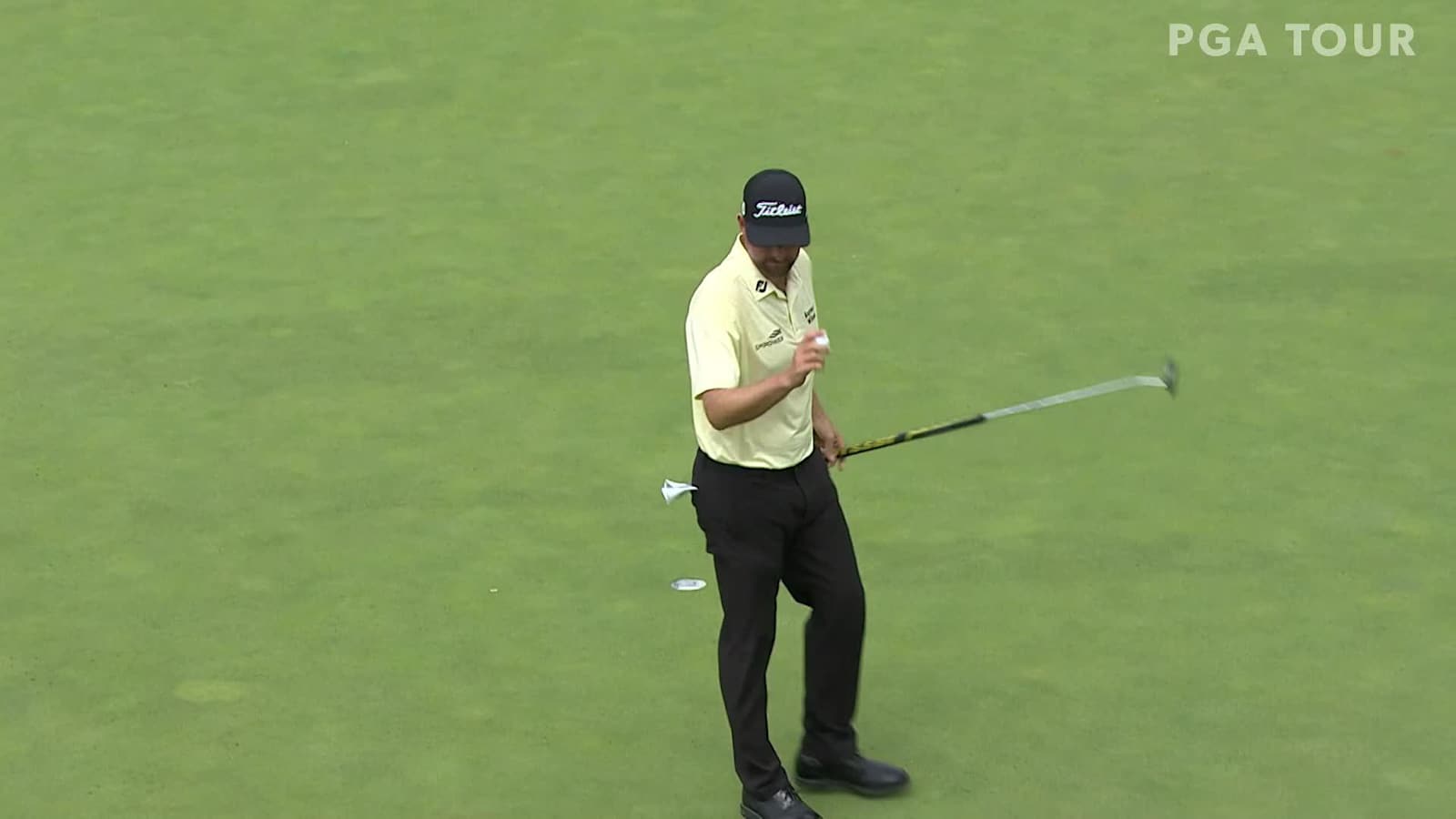 Webb Simpson makes short birdie putt at BMW Championship