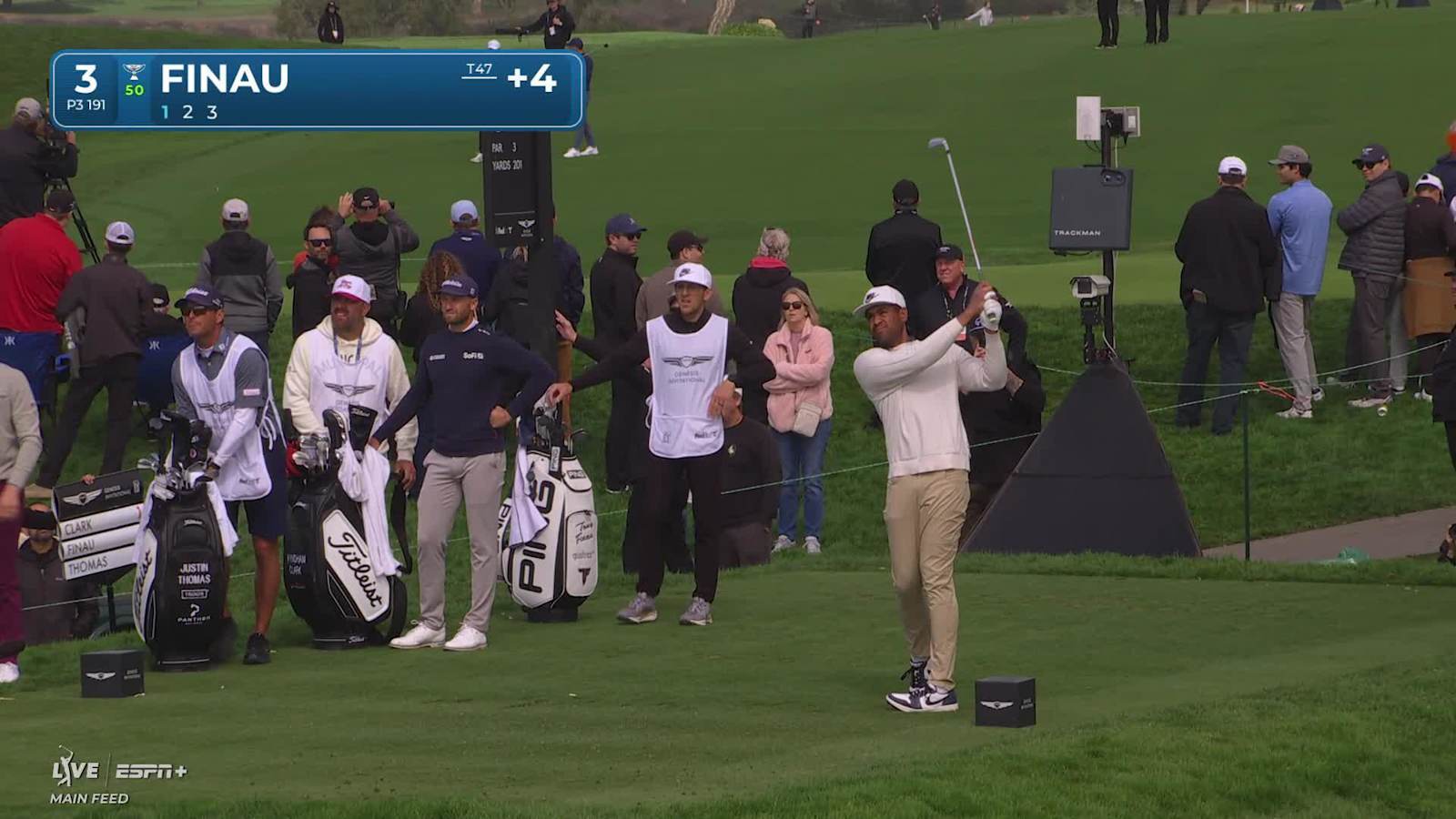 Tony Finau throws dart to set up birdie at Genesis