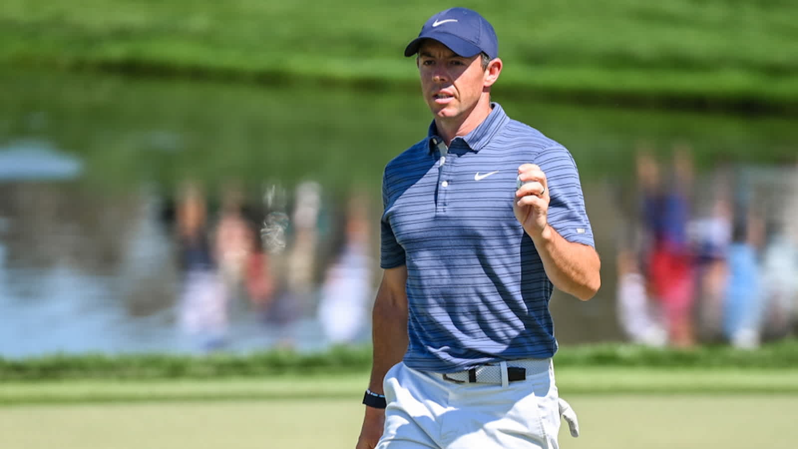 Rory McIlroy cards 65 to lead by two after Thursday at Arnold Palmer