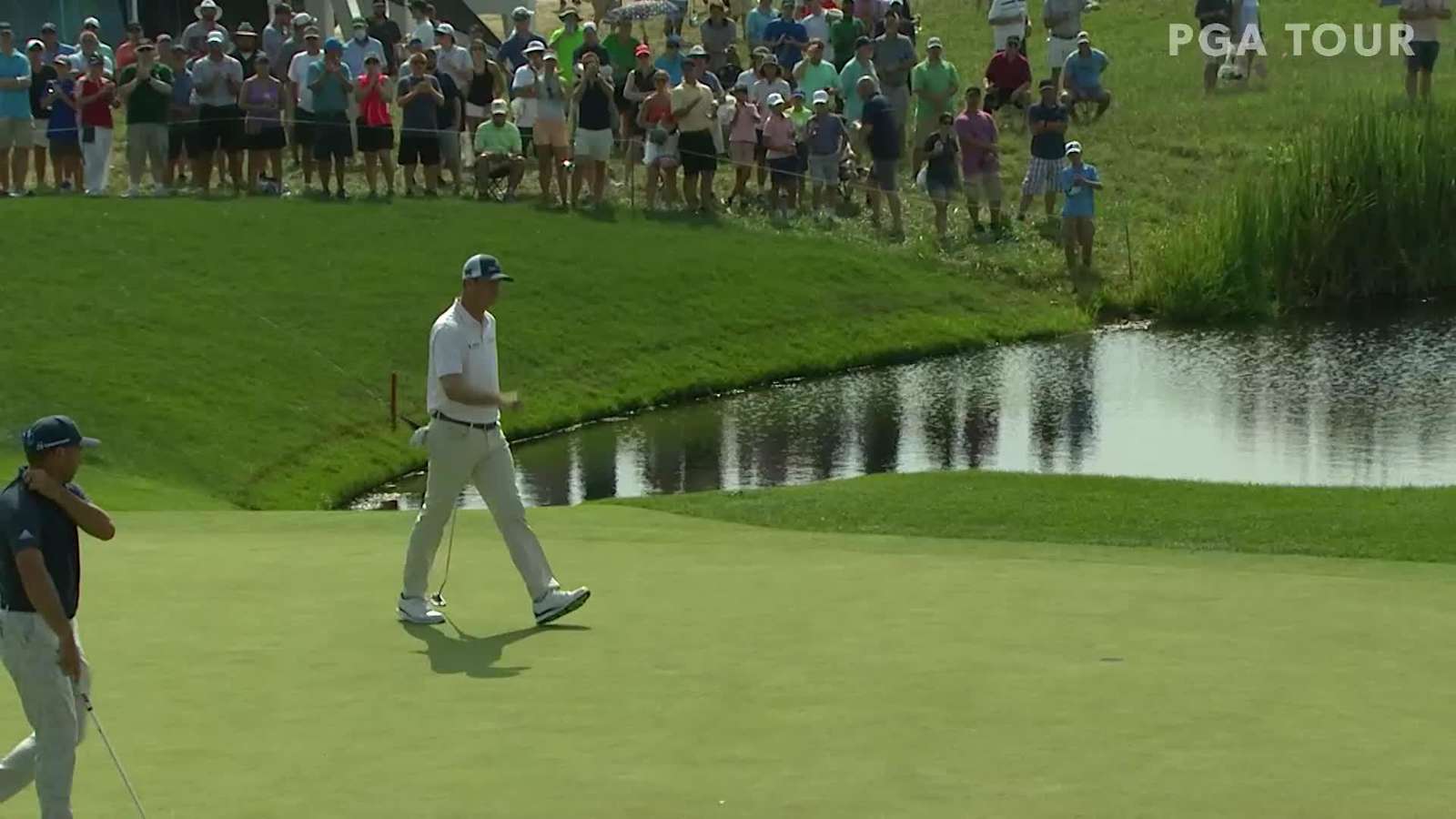 Hudson Swafford makes 17-foot birdie putt at BMW Championship