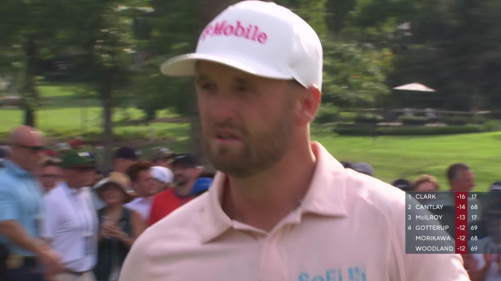 Wyndham Clark sinks 17-foot putt for birdie on No. 18 at BMW Championship