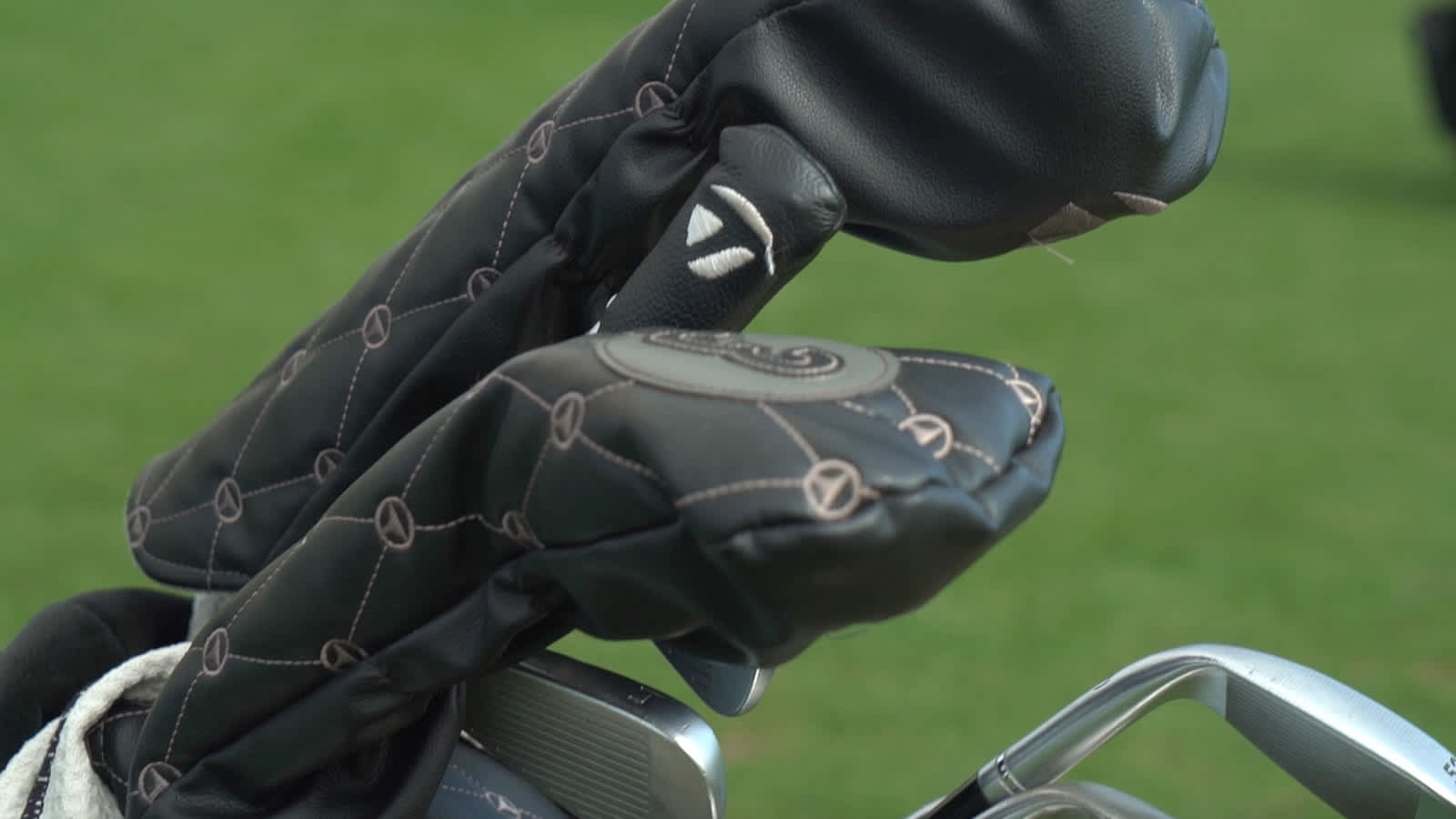 What's in Van Holmgren's bag