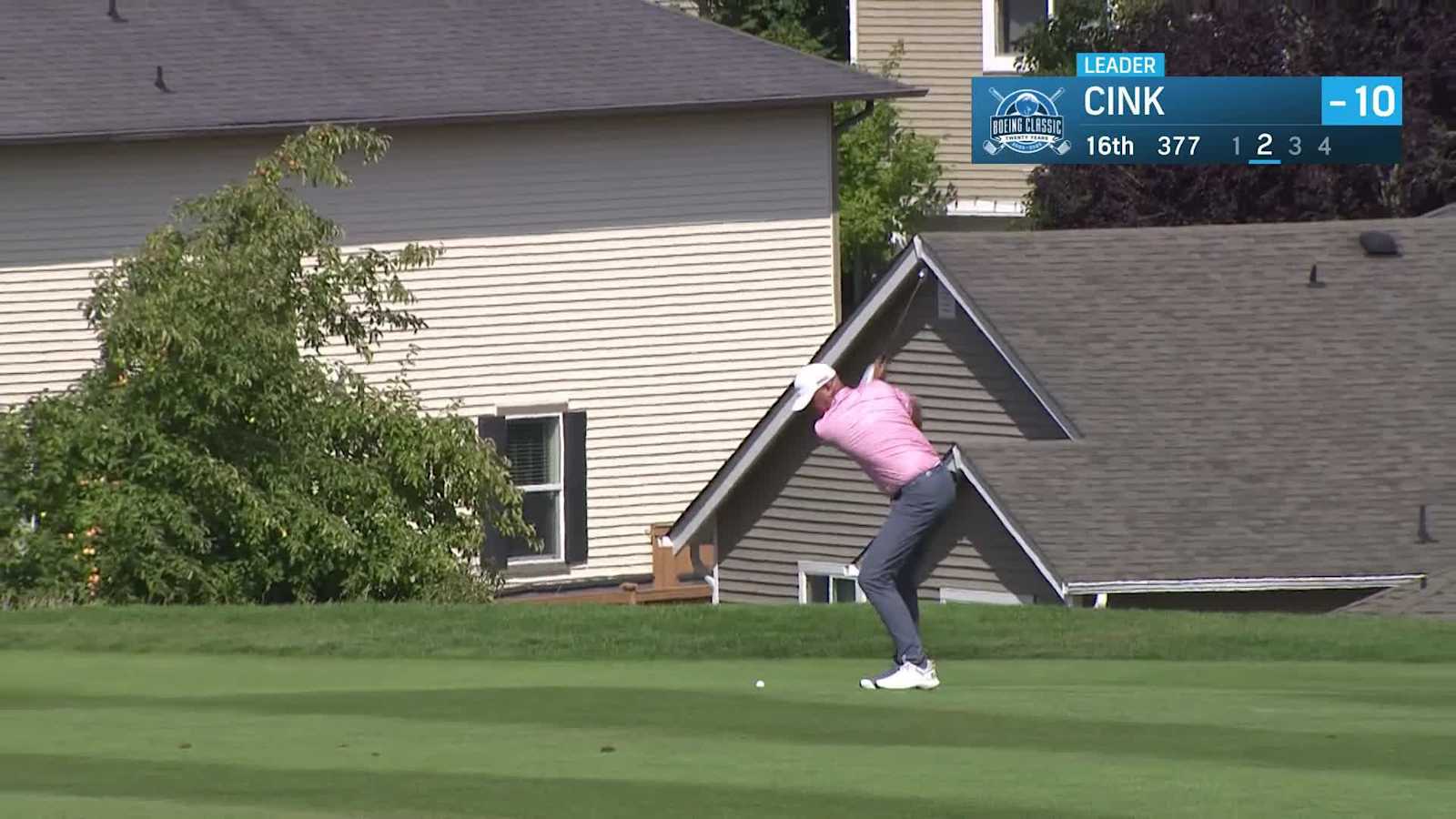 Stewart Cink makes birdie on No. 16 at Boeing Classic