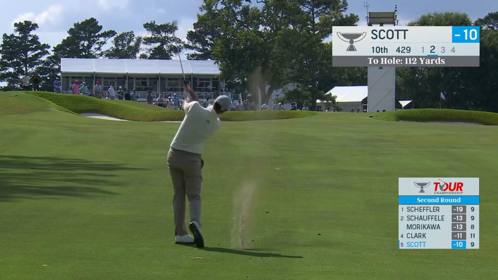 Adam Scott throws a dart to set up birdie at TOUR Championship