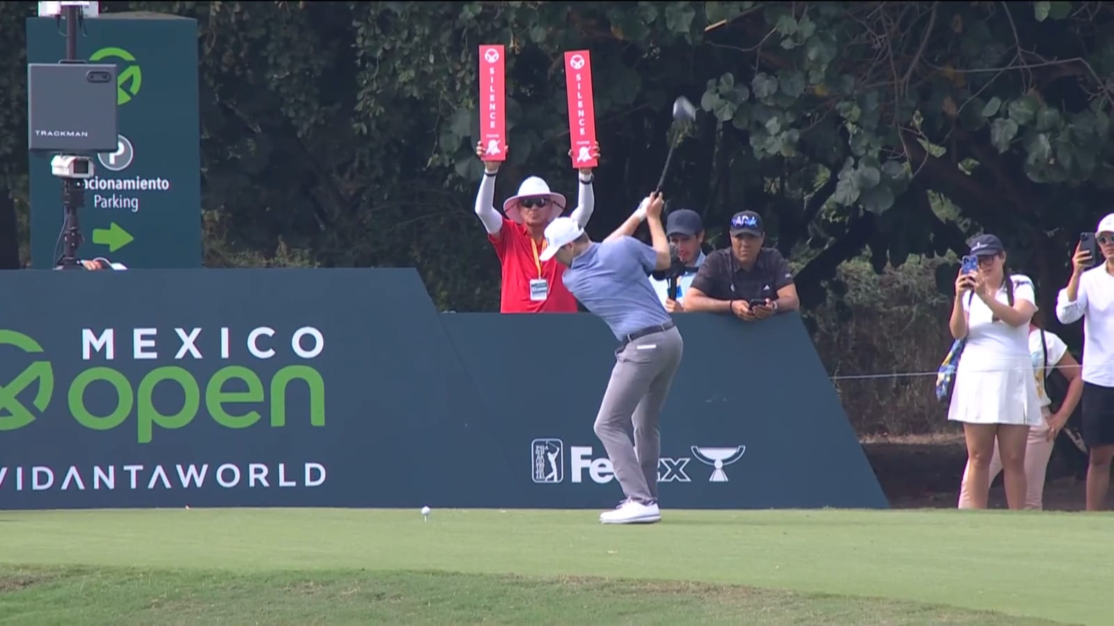 Brian Campbell's impressive tee shot leads to birdie at Mexico Open