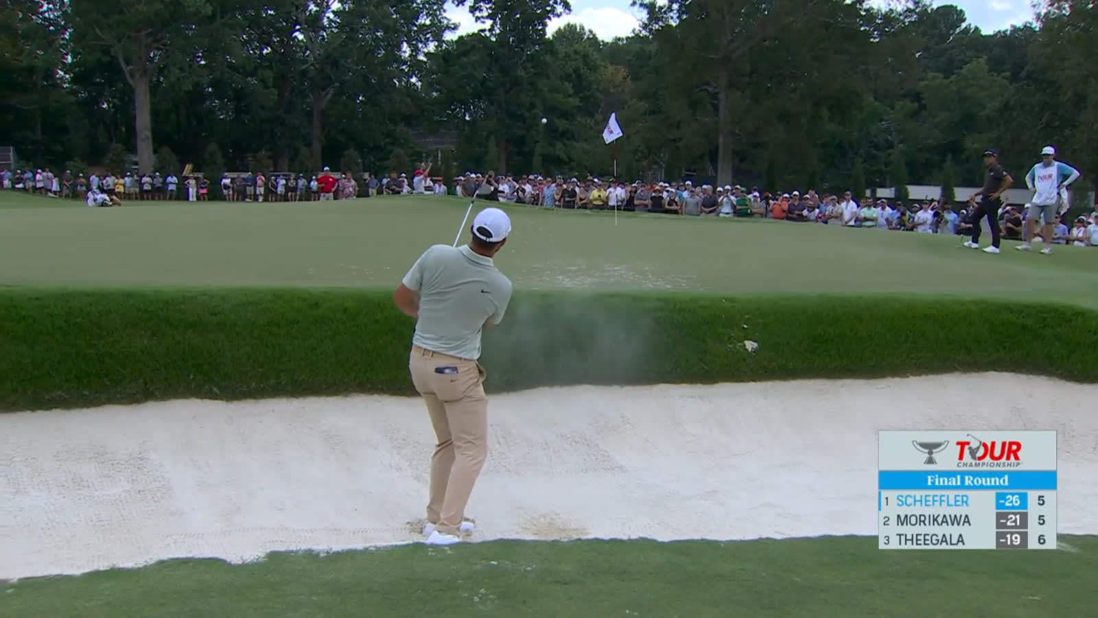Scottie Scheffler's clutch up-and-down from bunker at TOUR Championship