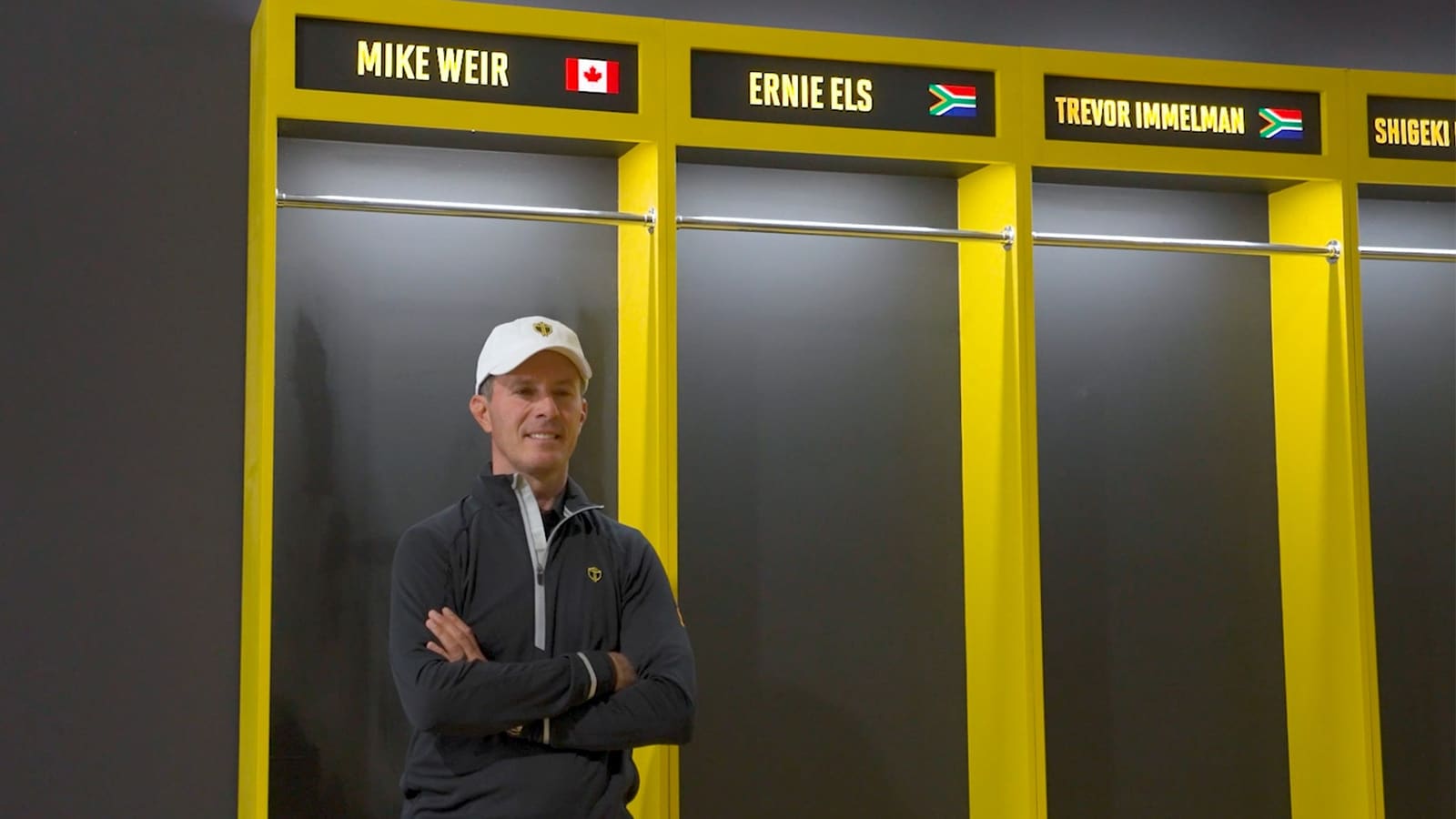 Mike Weir sees International Team’s cabin for first time