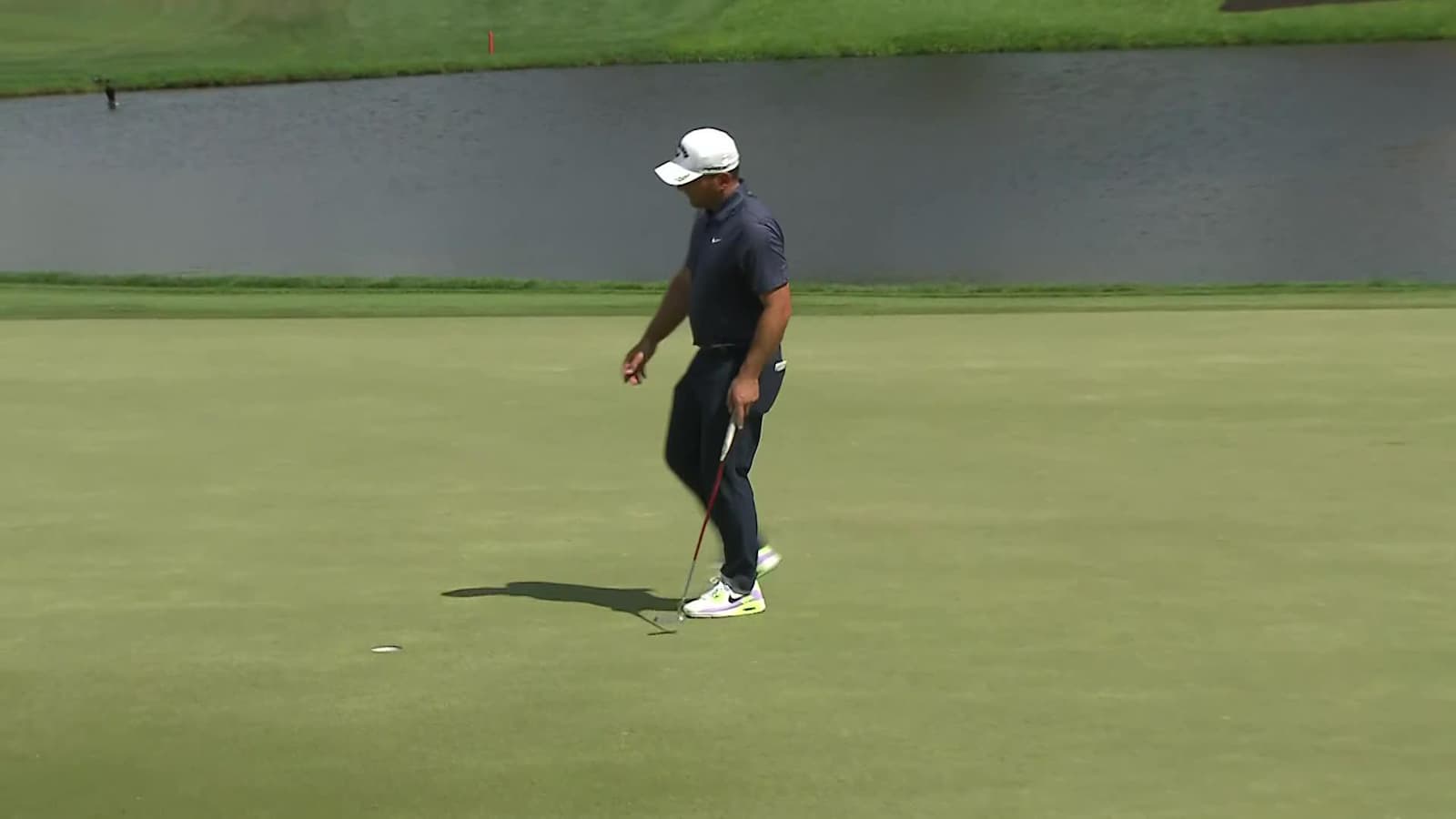 Francesco Molinari drains 15-footer for birdie at Arnold Palmer