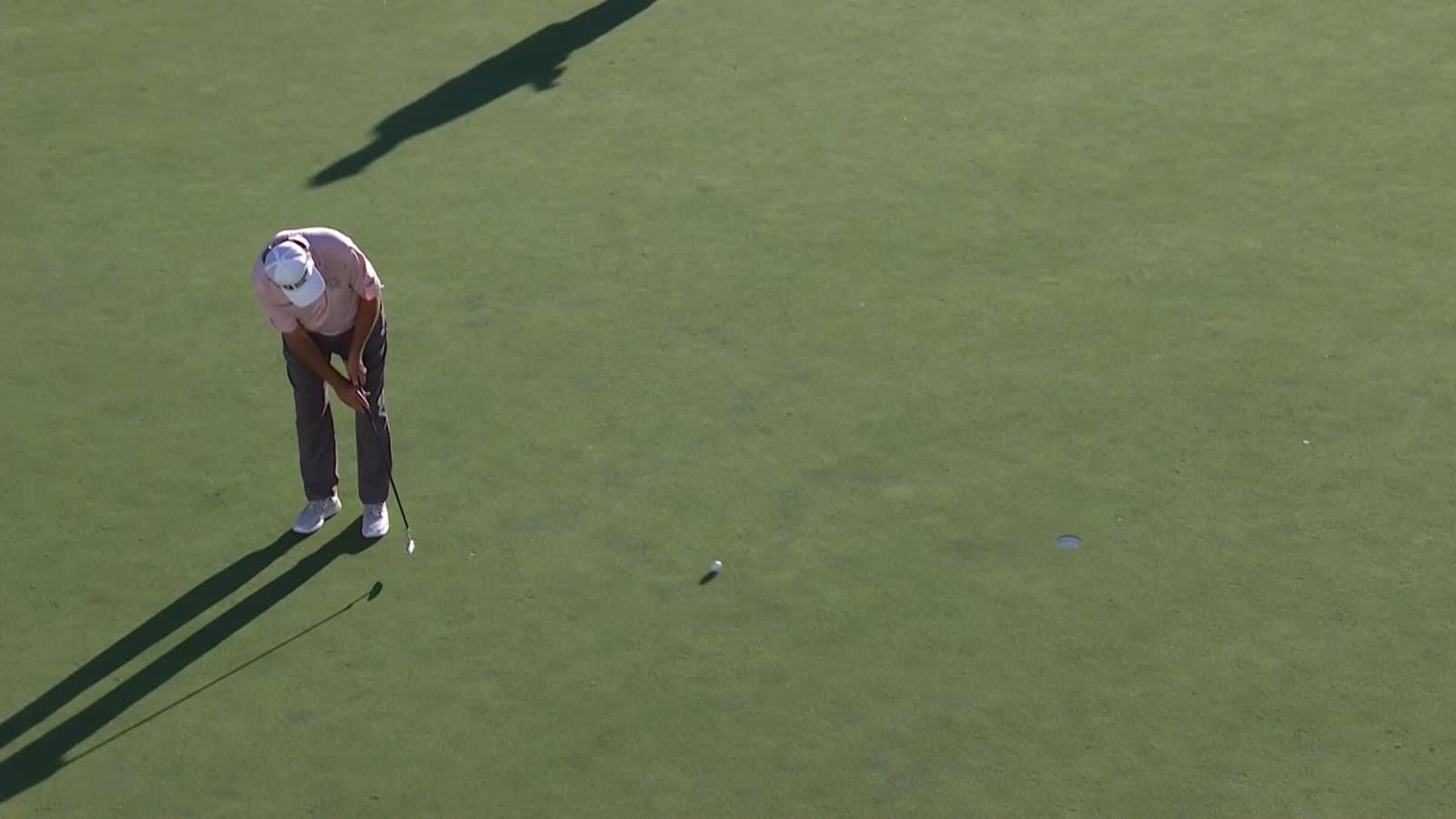 Ken Duke rolls in birdie putt at Dominion