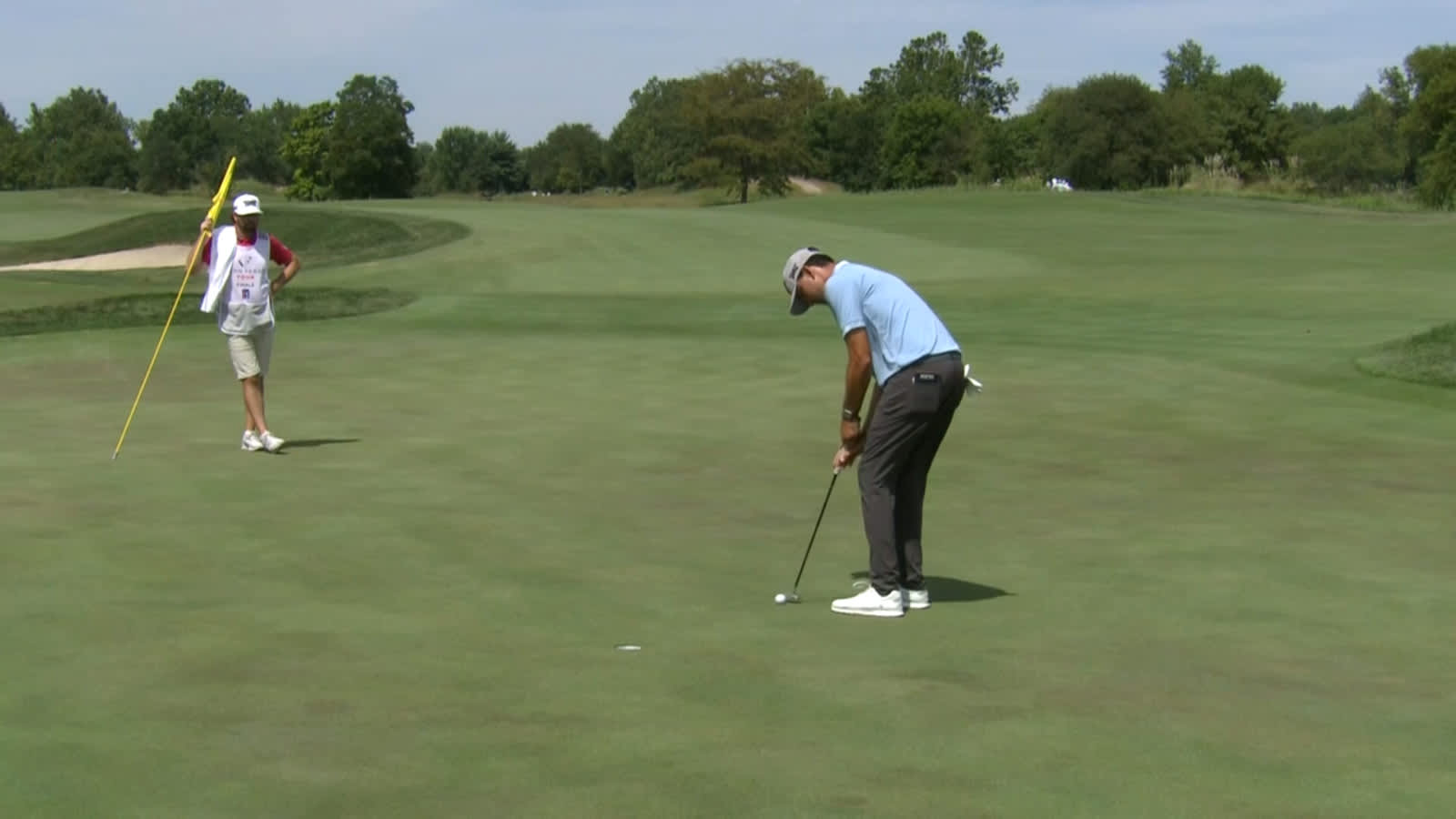 Michael Gligic holes birdie putt at Korn Ferry Tour Champ