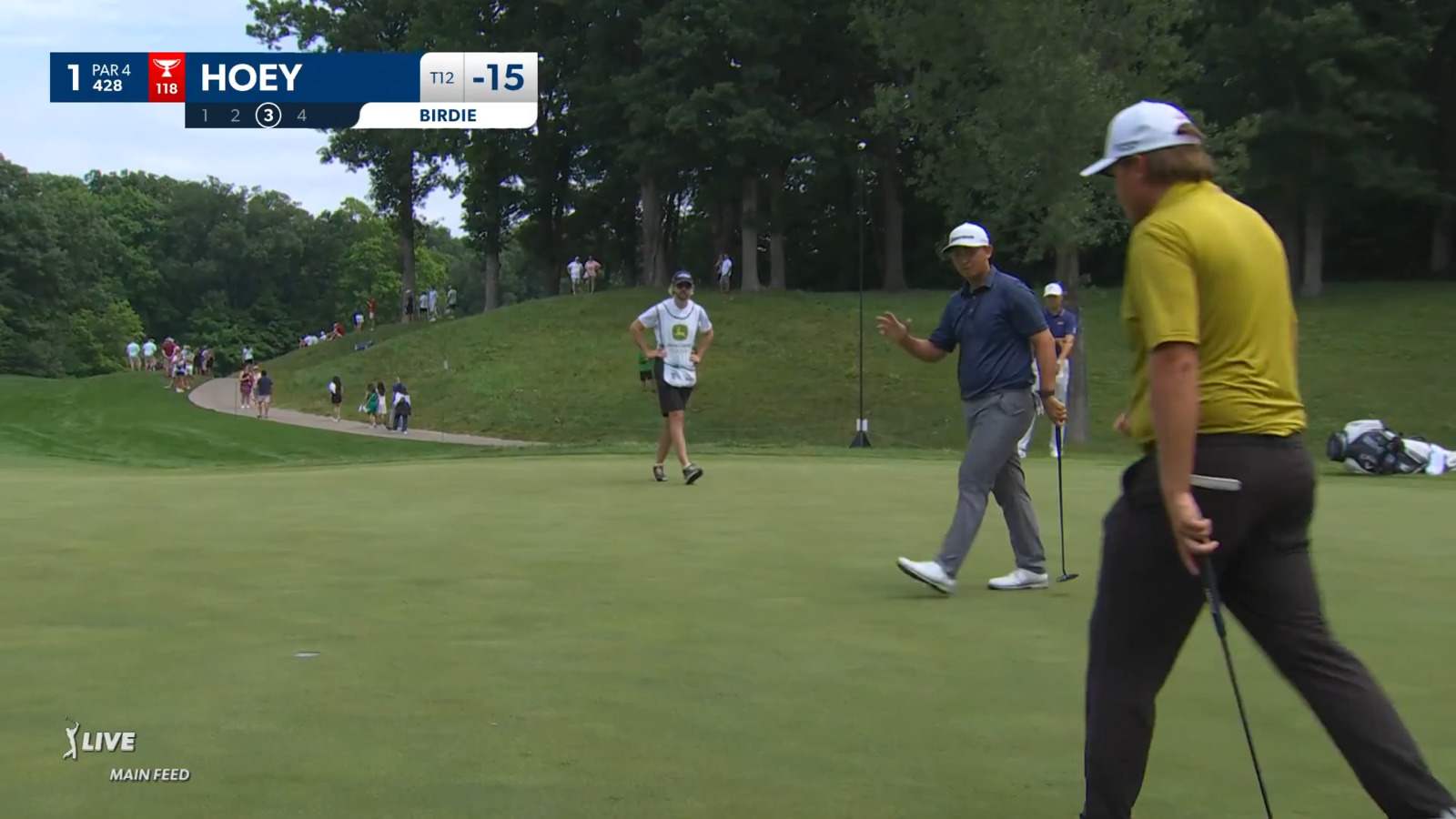 Rico Hoey makes 16-foot putt for birdie at John Deere