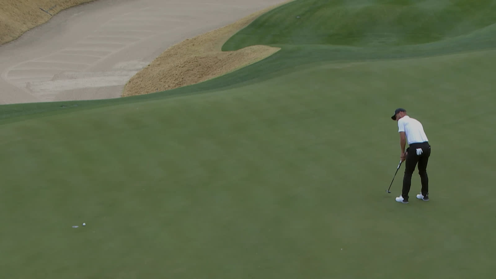 Jesper Svensson puts away birdie putt at The American Express