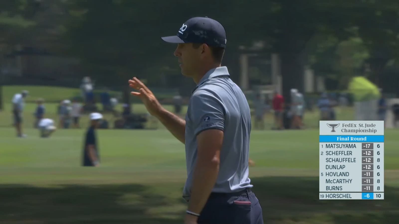 Billy Horschel sinks a 20-foot birdie putt at FedEx St. Jude