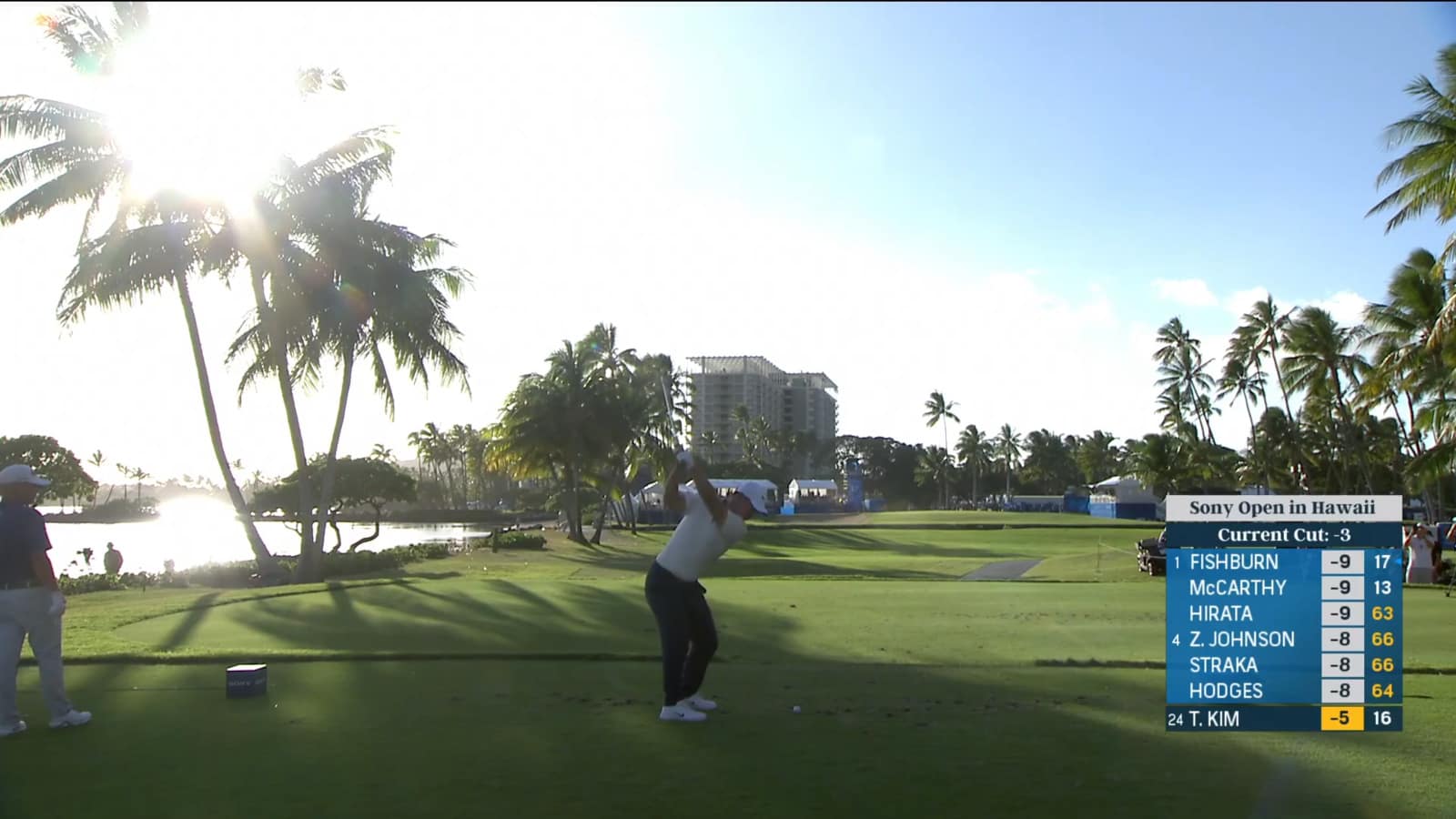 Tom Kim nearly records ace, taps in birdie putt at Sony Open