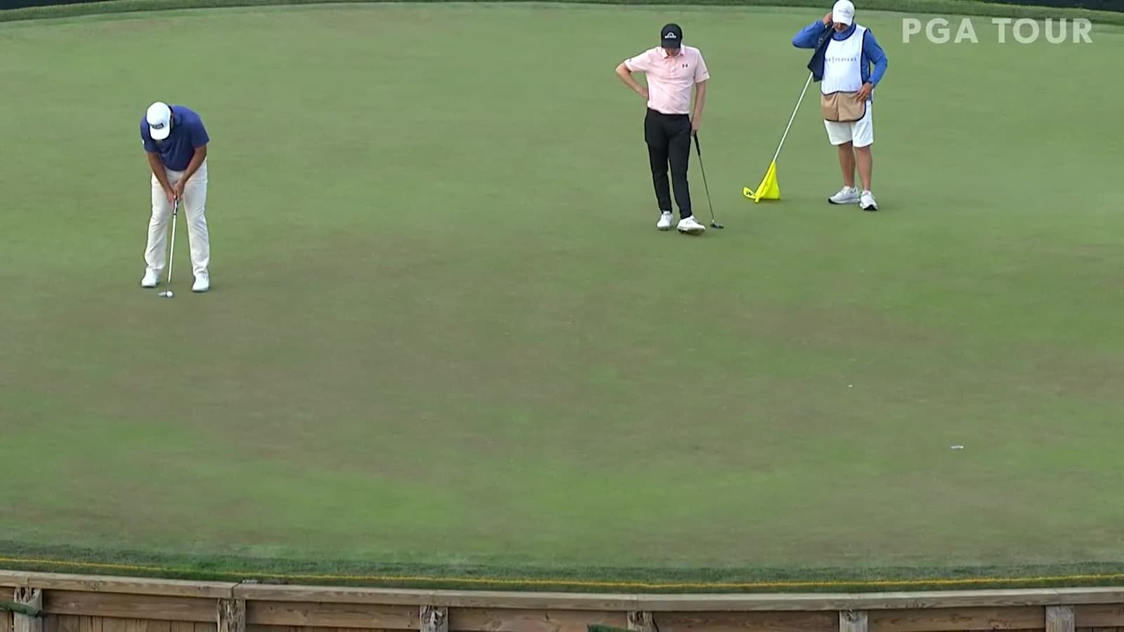 Lee Westwood drains downhill birdie putt on No. 17 at THE PLAYERS