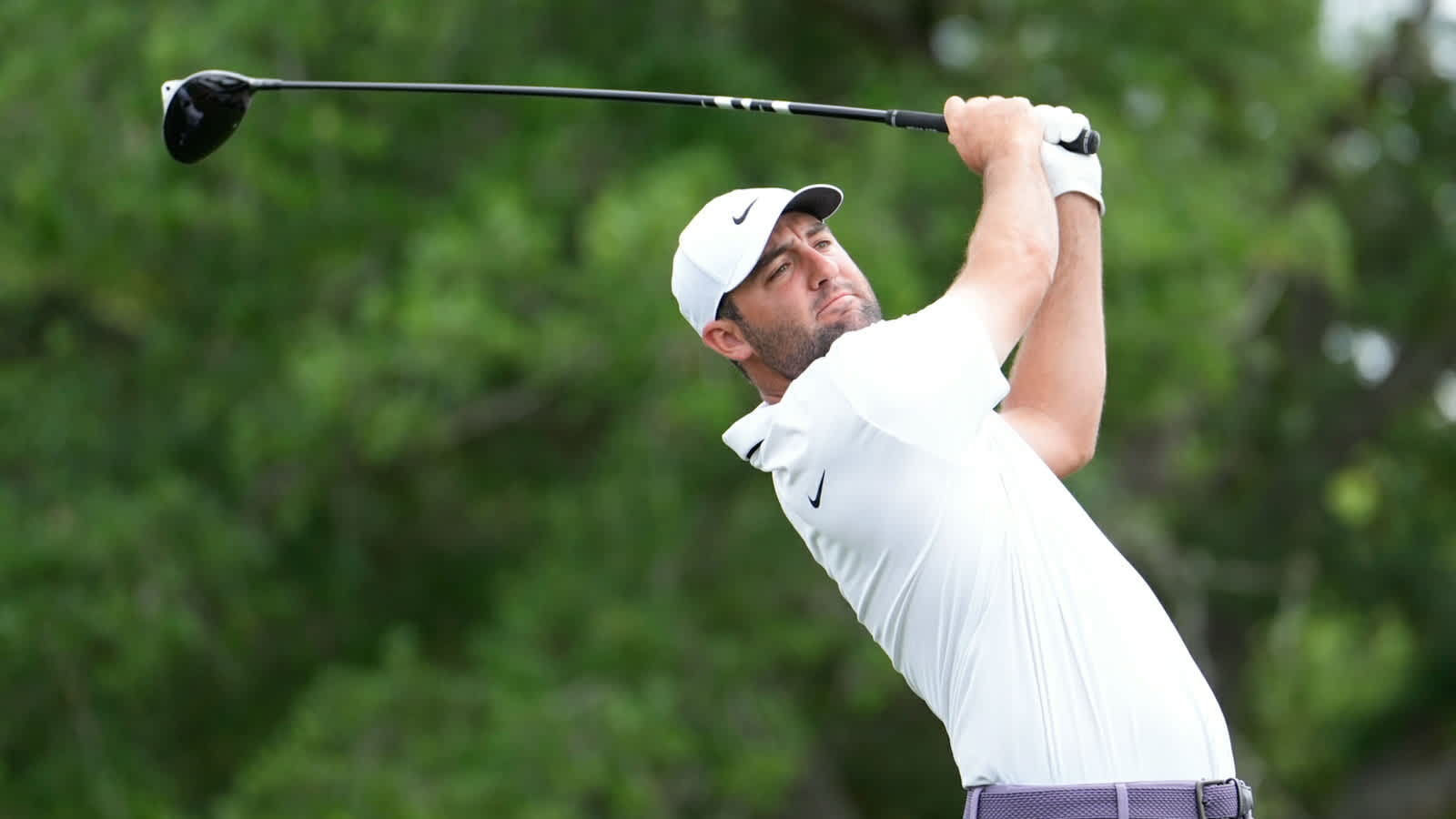 Five tied for the lead heading into Sunday at the Texas Children's