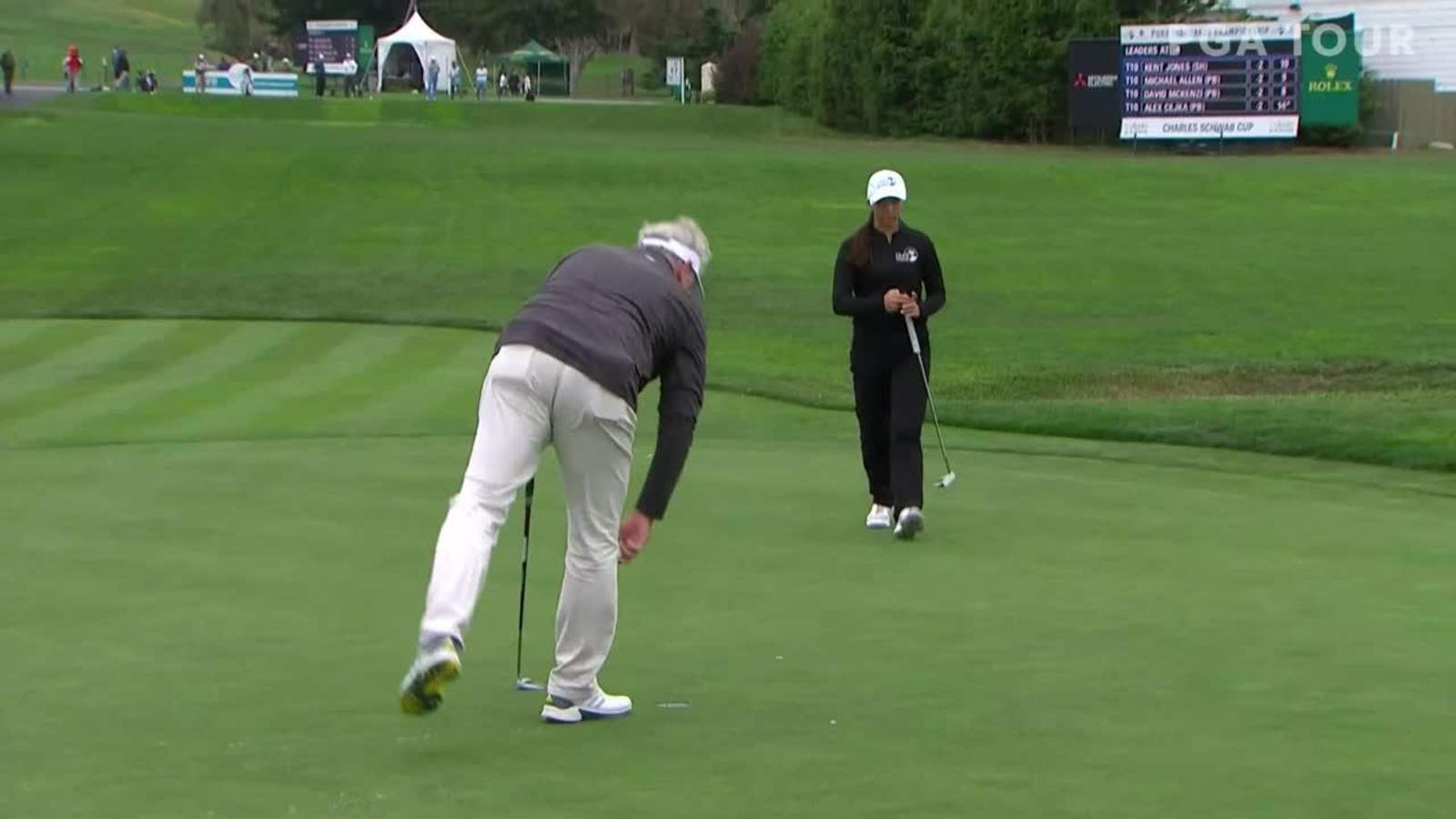 John Cook makes birdie on No. 17 at Pure Insurance