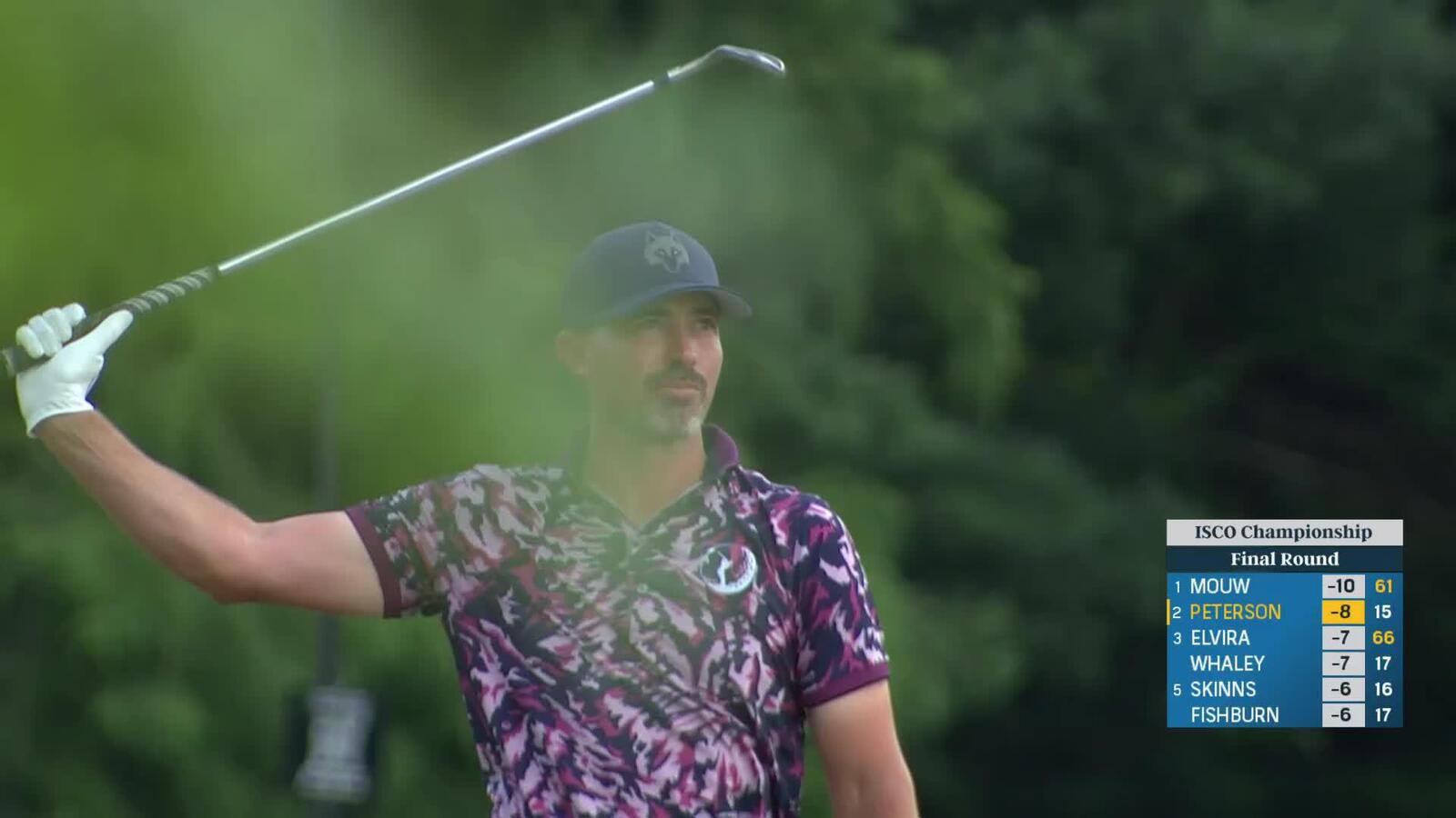 Paul Peterson sinks a 31-foot birdie putt on No. 16 at ISCO Championship