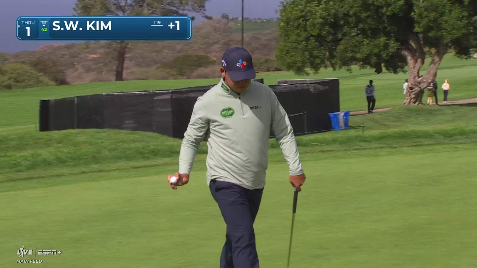 Si Woo Kim makes short birdie putt at Genesis