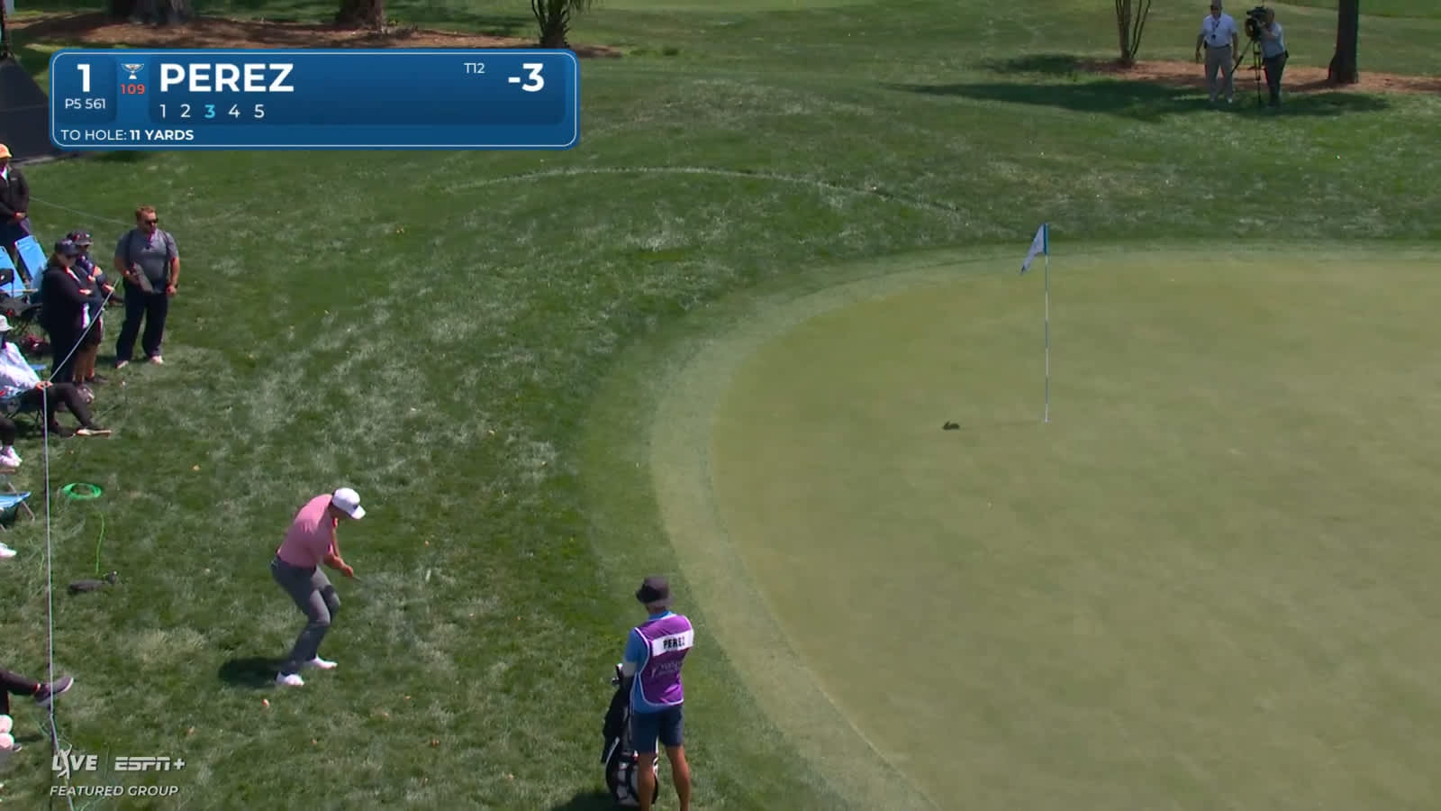 Victor Perez chips it close to yield birdie at Valspar