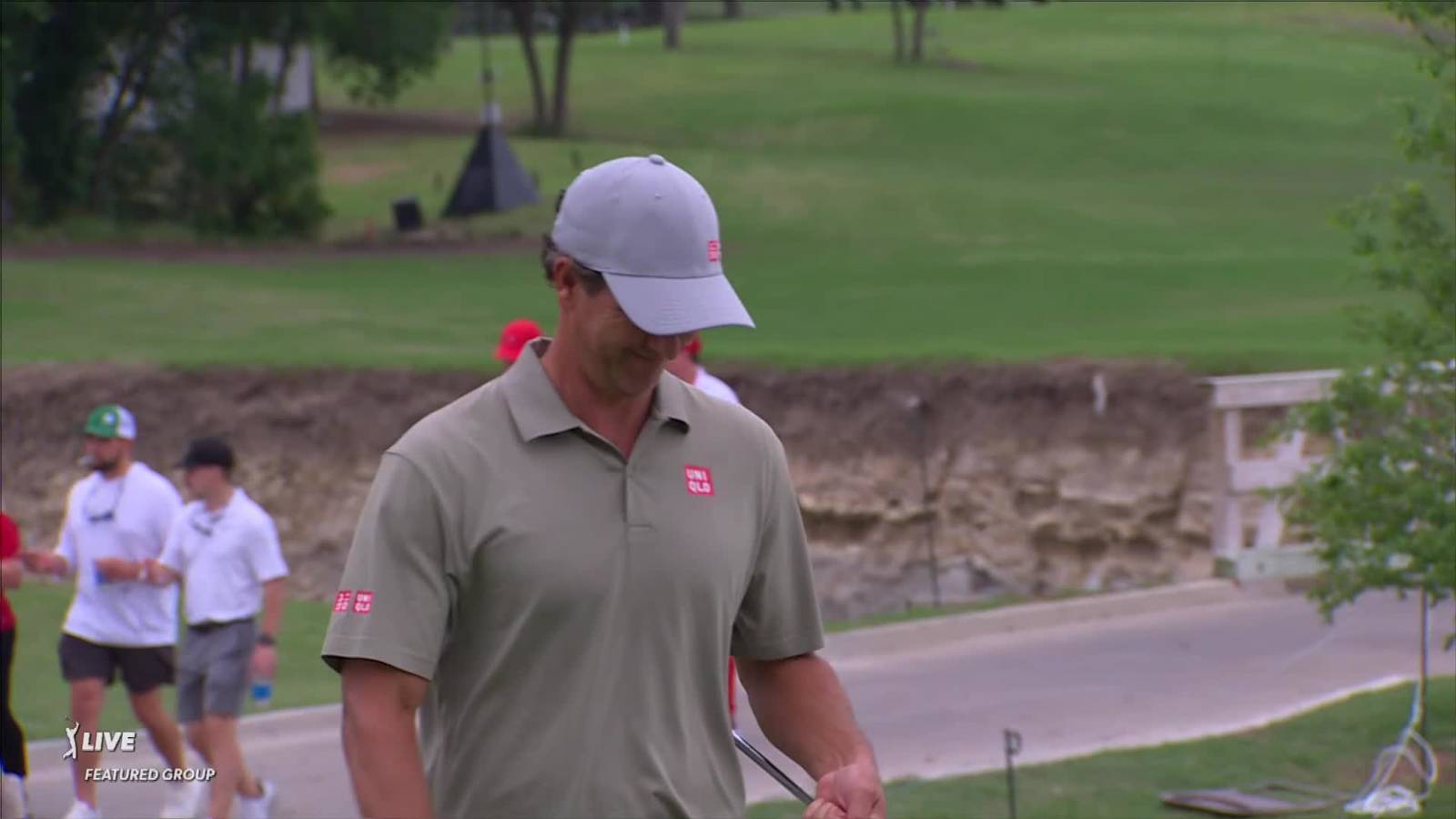 Adam Scott chips in for eagle at CJ CUP Byron Nelson