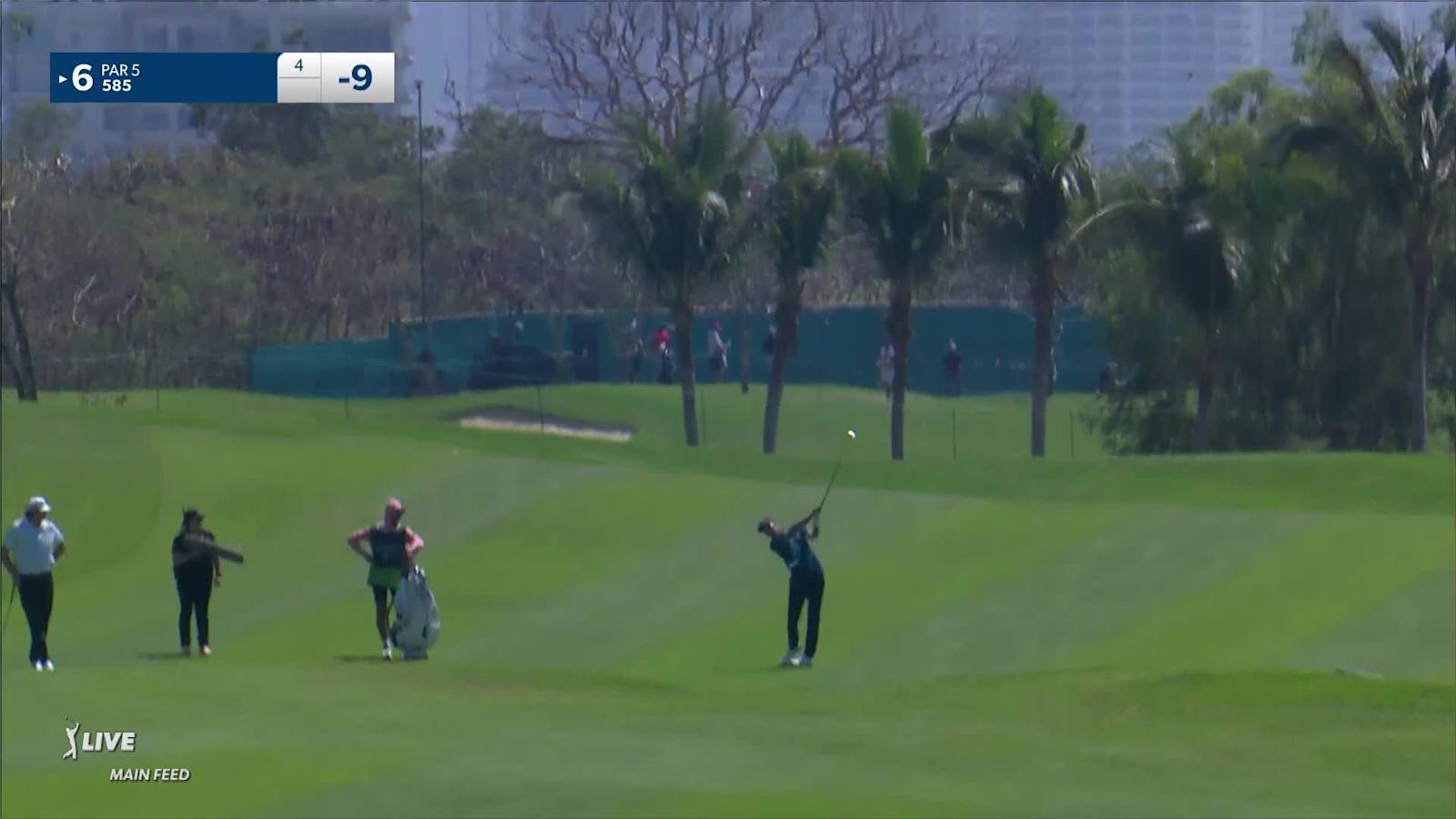 Alvaro Ortiz sinks a 30-foot eagle putt at Mexico Open