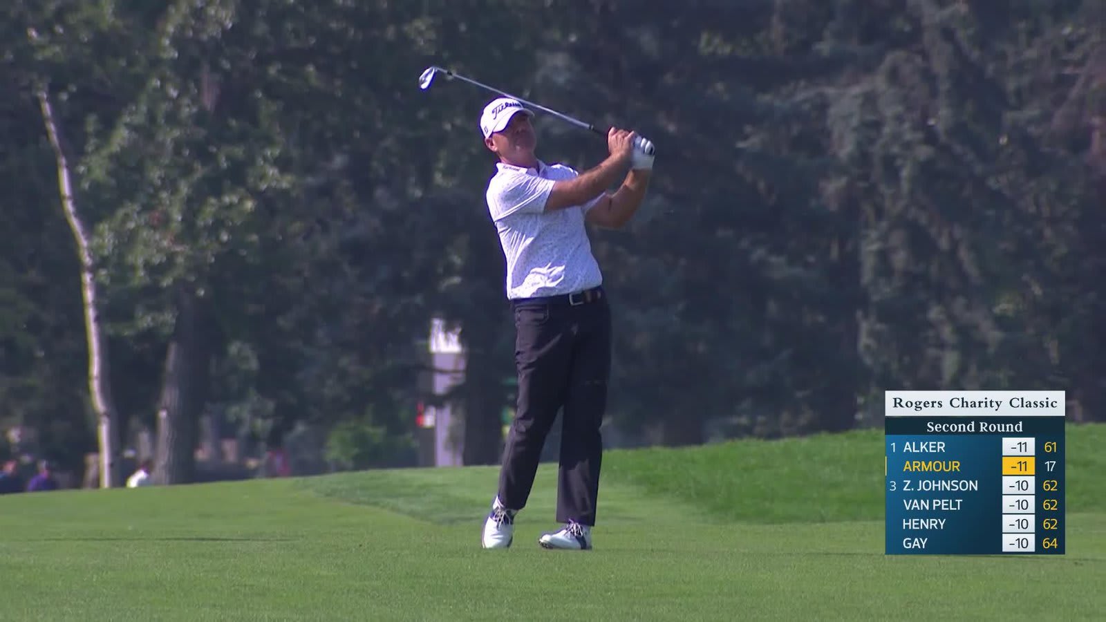 Ryan Armour makes birdie on No. 18 at Rogers Charity Classic