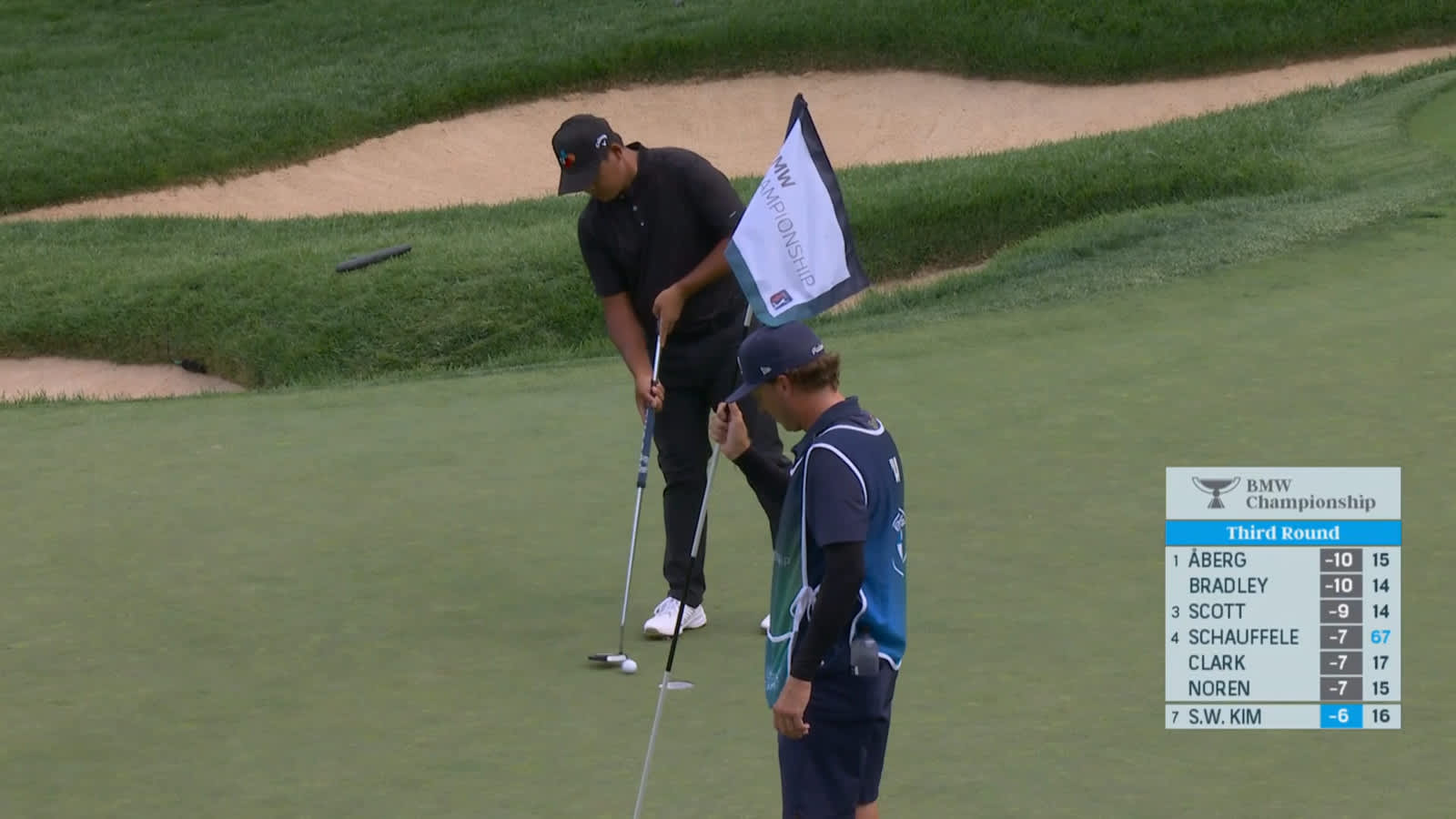 Si Woo Kim converts short birdie putt at BMW Championship